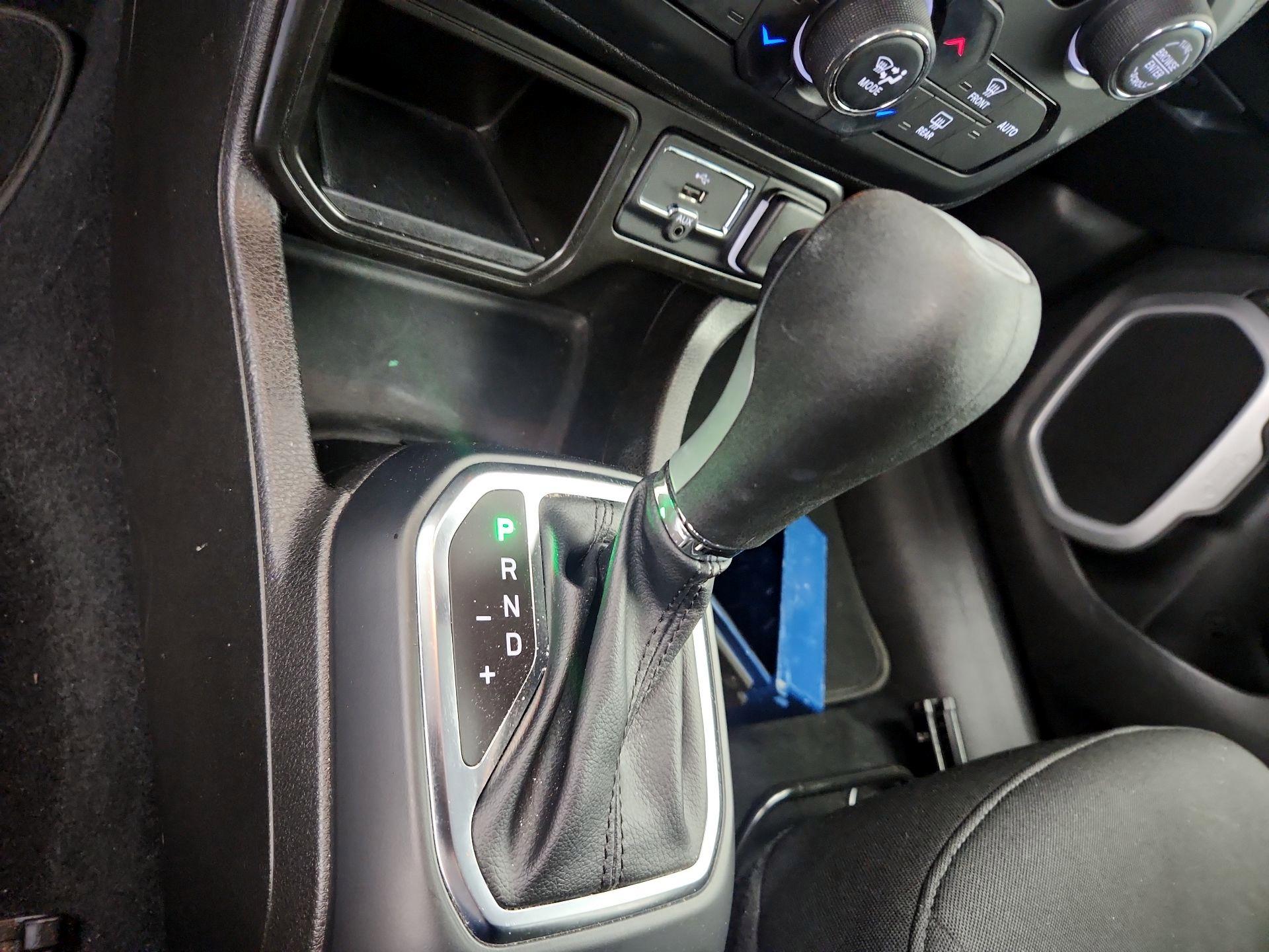 Thumbnail: 2021 Jeep Renegade - 17