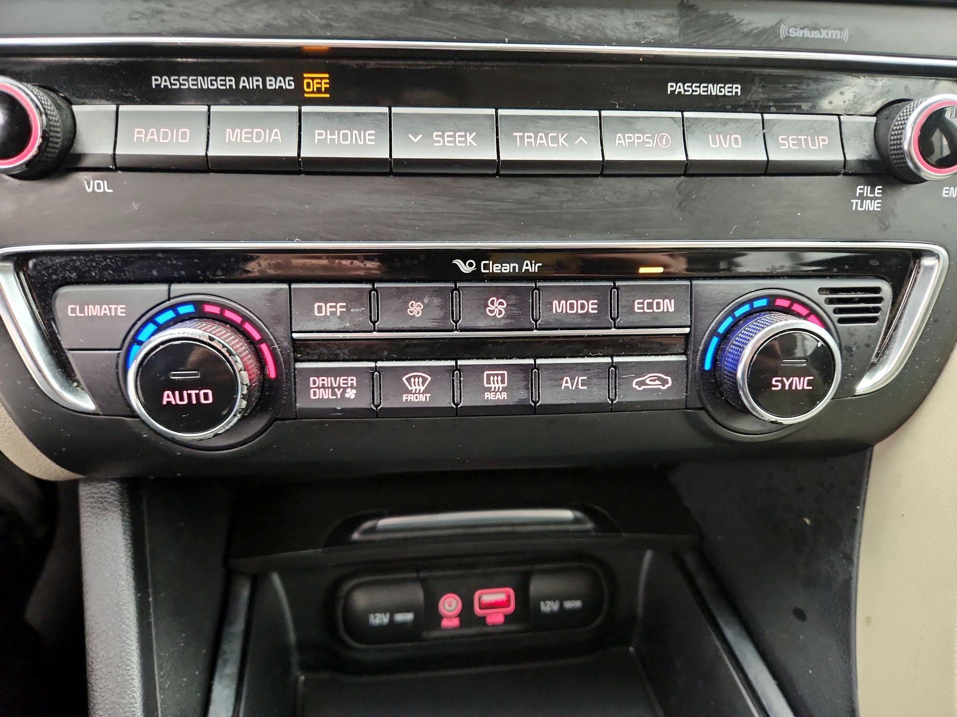 Thumbnail: 2017 Kia Optima - 16