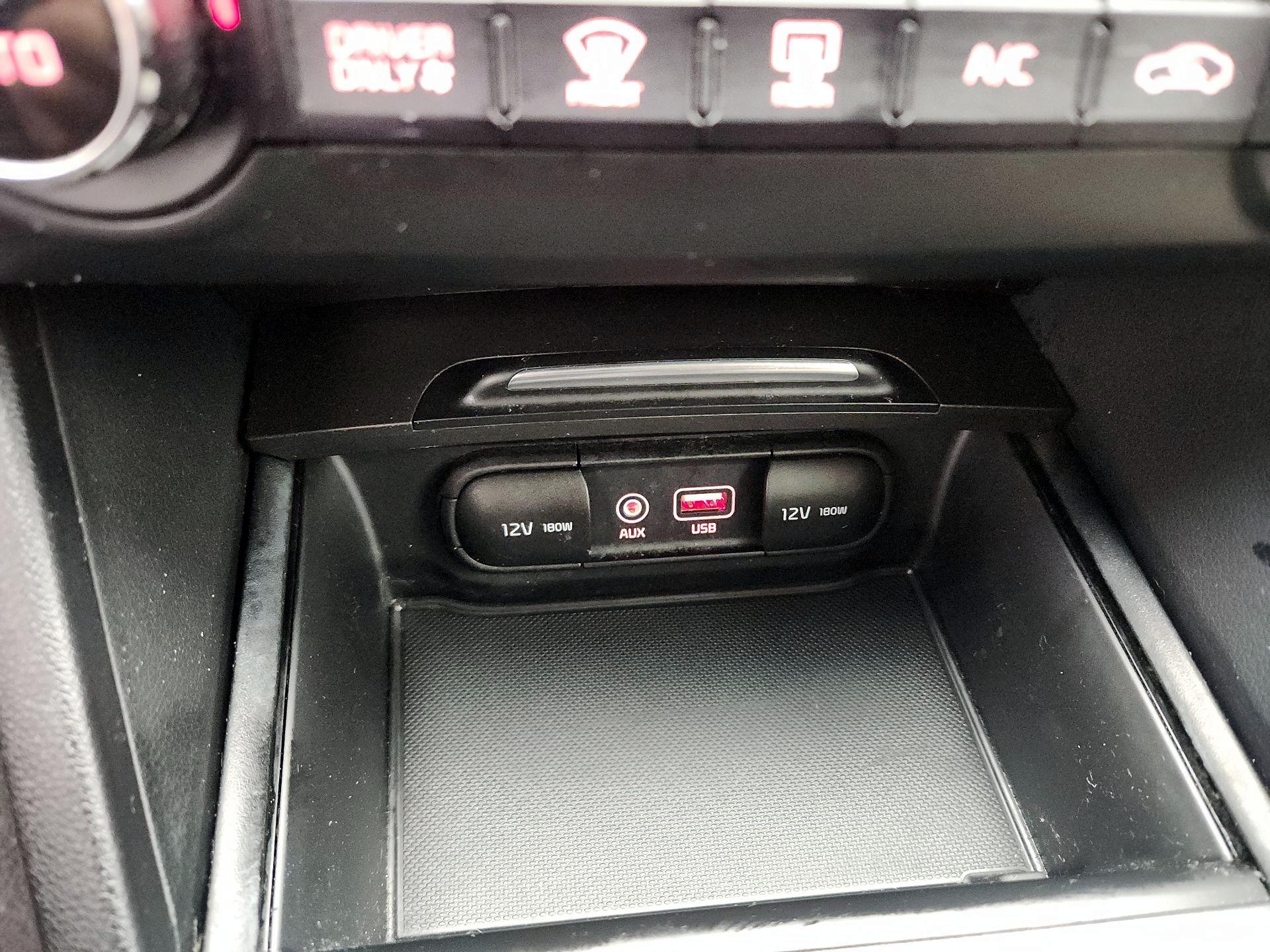 Thumbnail: 2017 Kia Optima - 18