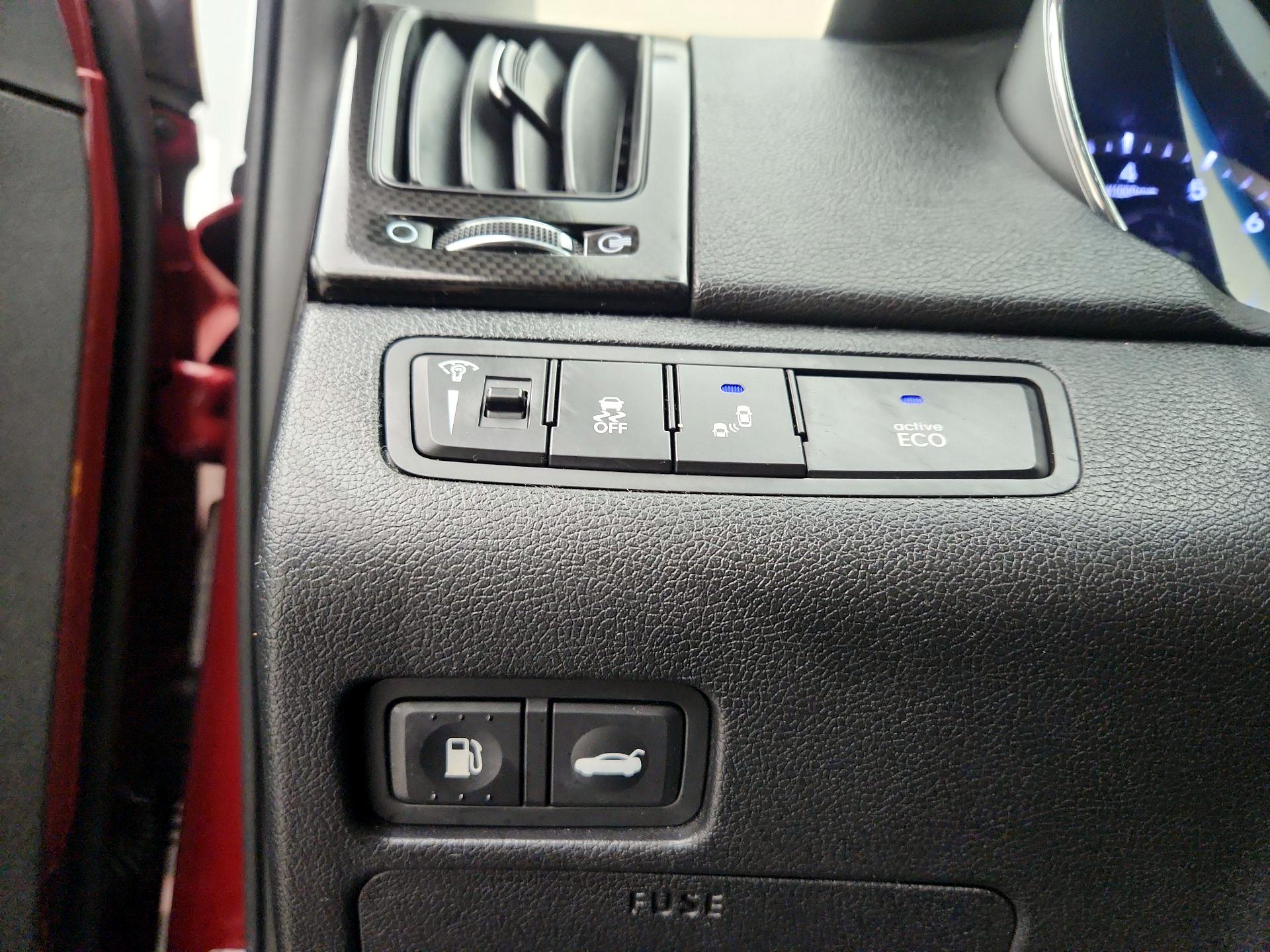 Thumbnail: 2014 Hyundai Sonata - 13