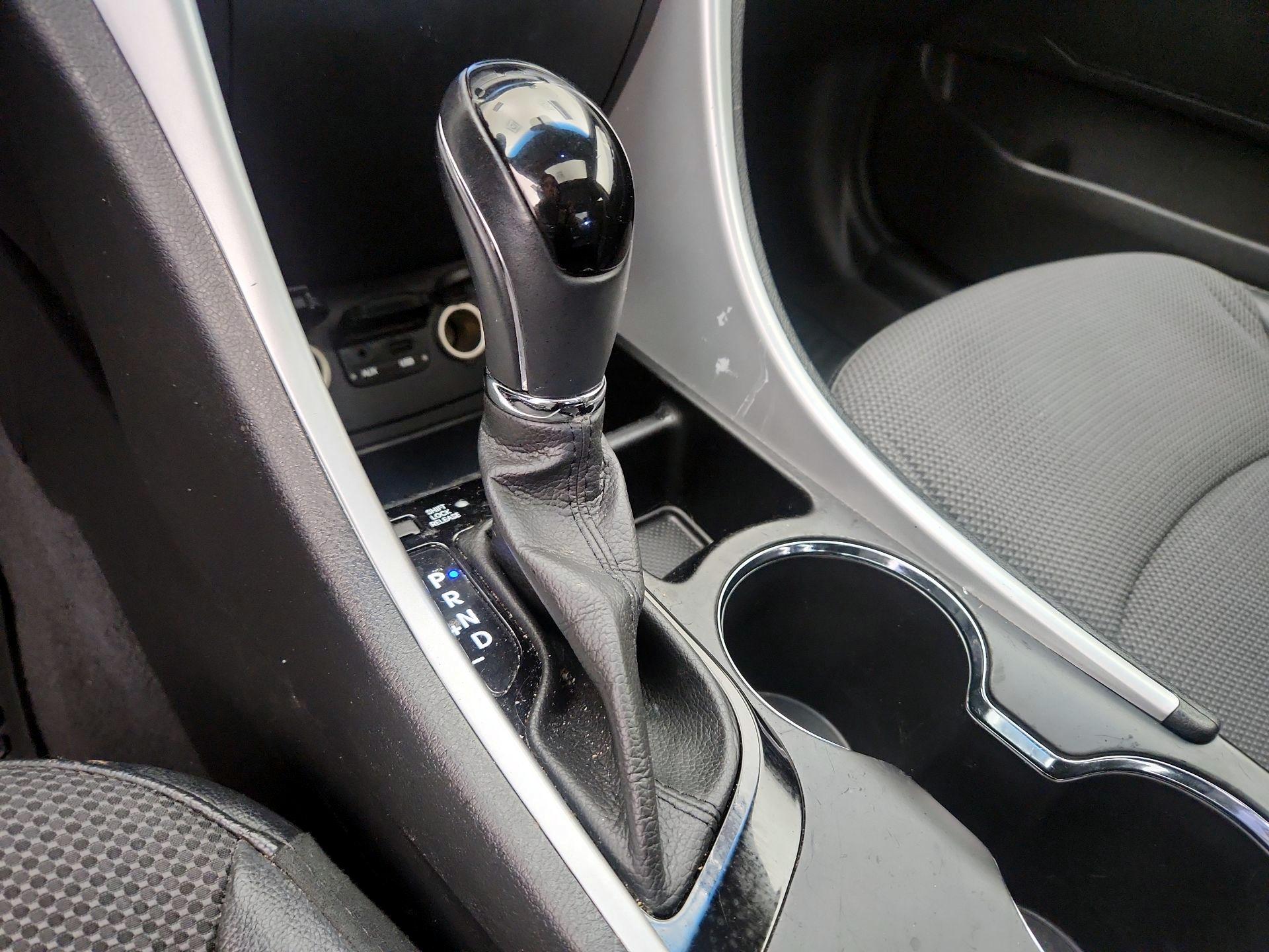 Thumbnail: 2014 Hyundai Sonata - 18