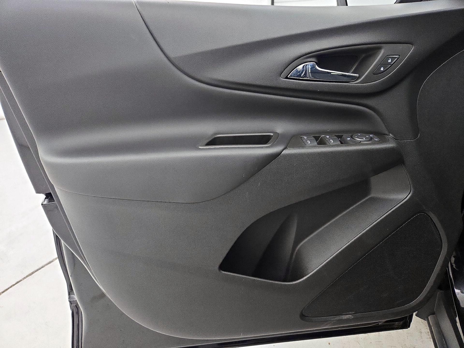 Thumbnail: 2022 Chevrolet Equinox - 12