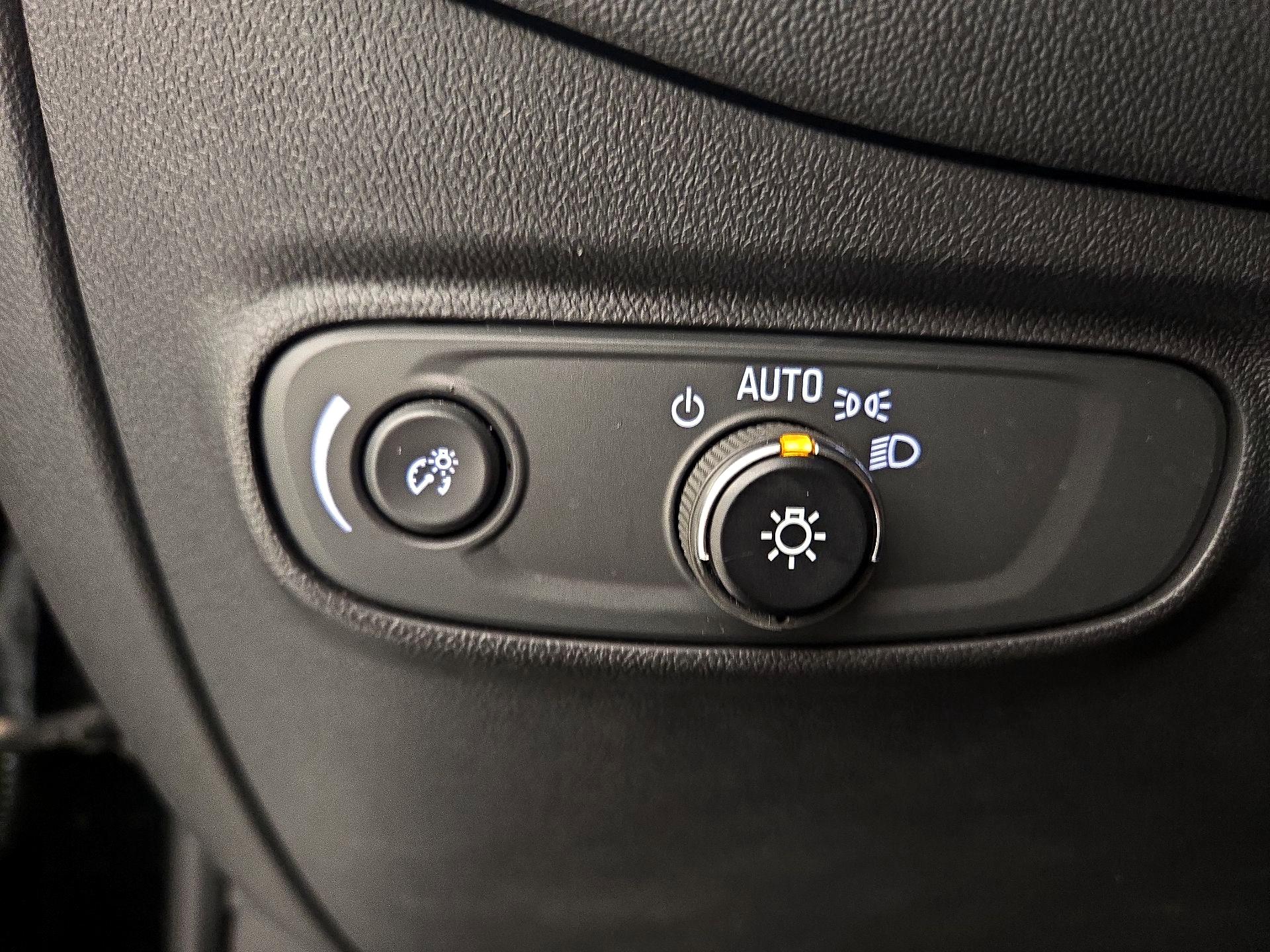 Thumbnail: 2022 Chevrolet Equinox - 13