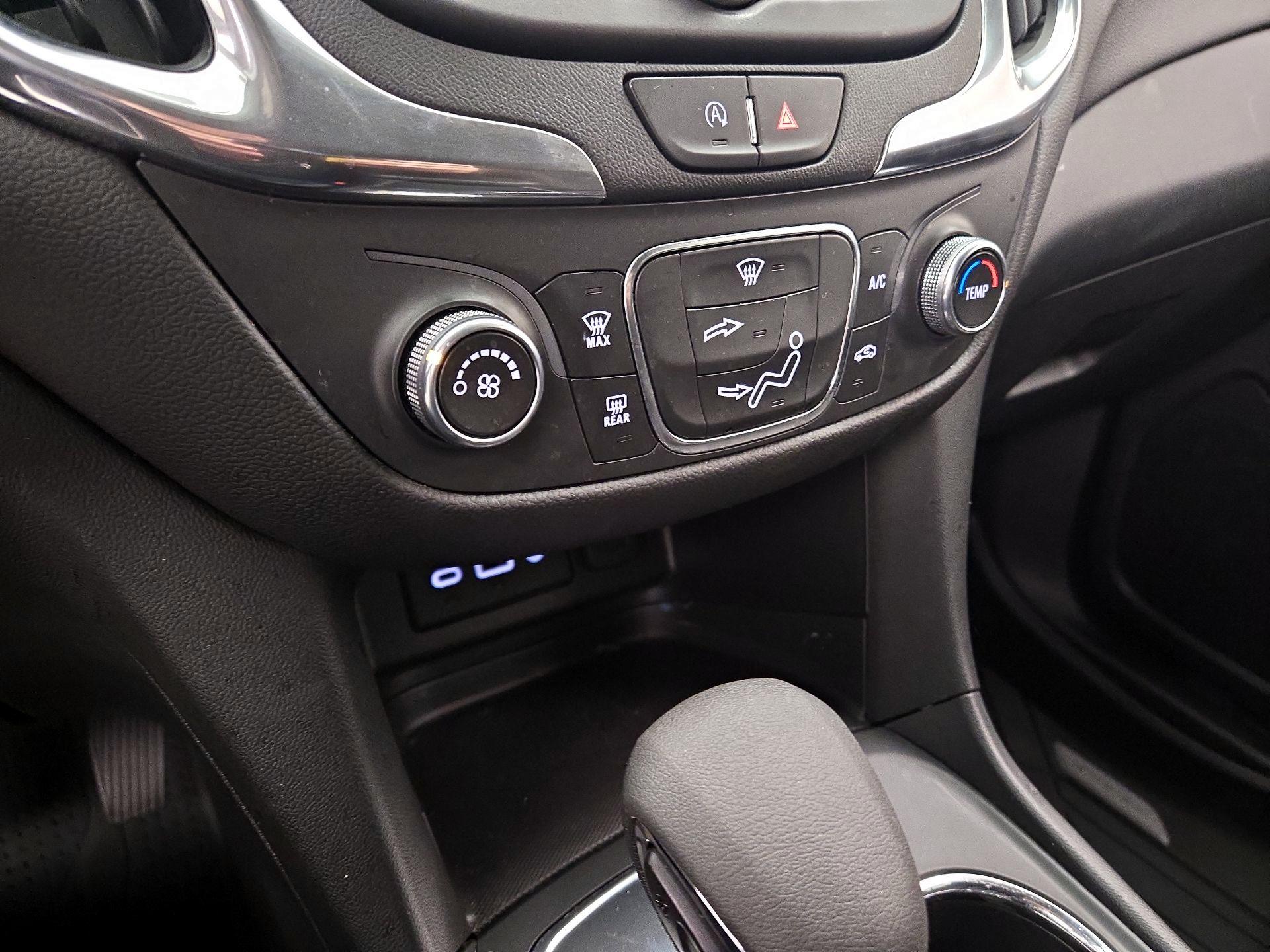 Thumbnail: 2022 Chevrolet Equinox - 16