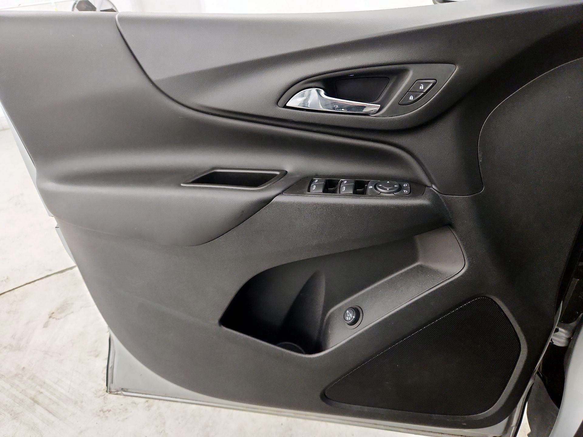 Thumbnail: 2022 Chevrolet Equinox - 12