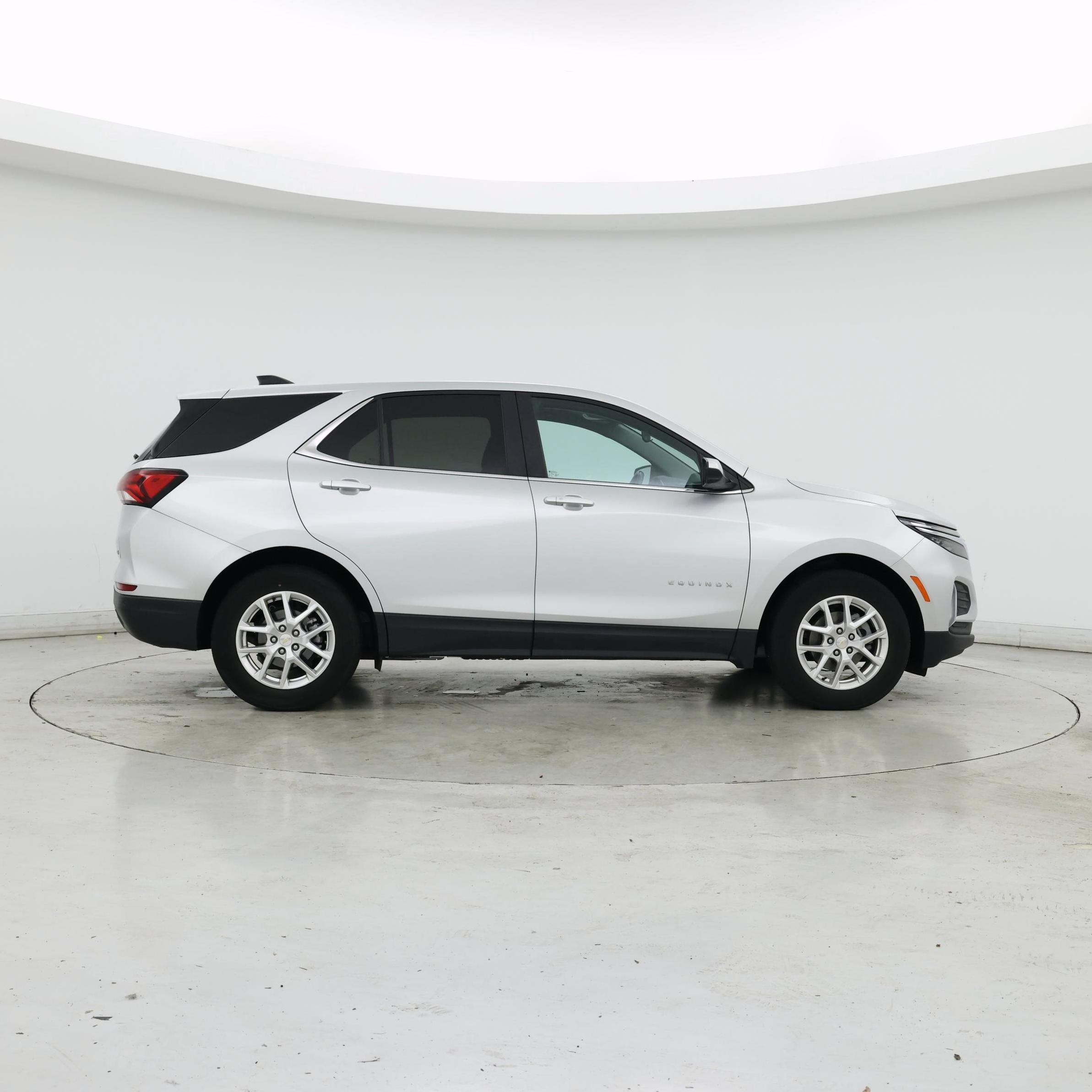 Thumbnail: 2022 Chevrolet Equinox - 7