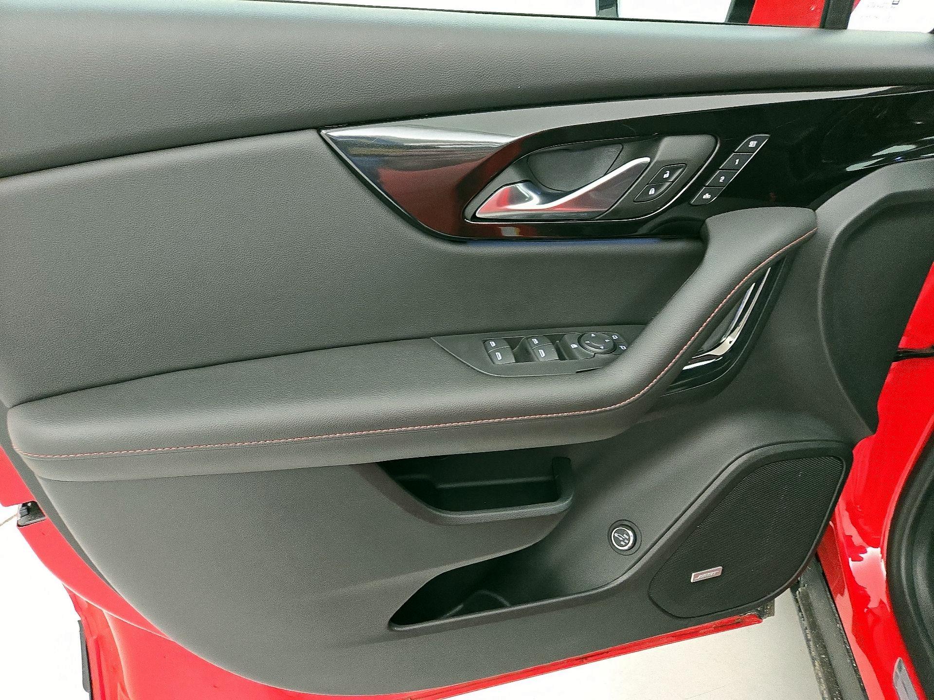 Thumbnail: 2022 Chevrolet Blazer - 12