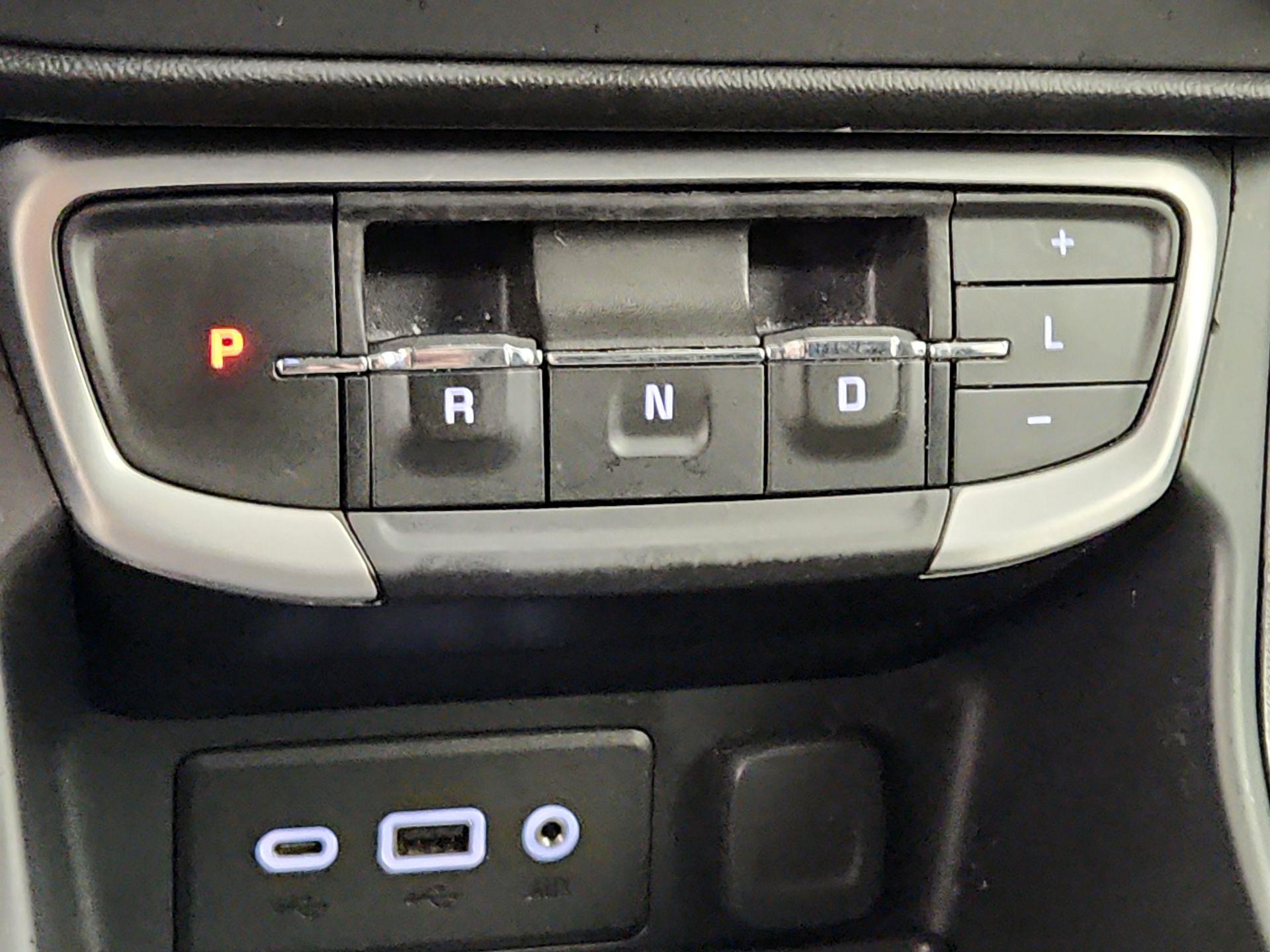 Thumbnail: 2022 GMC Terrain - 17