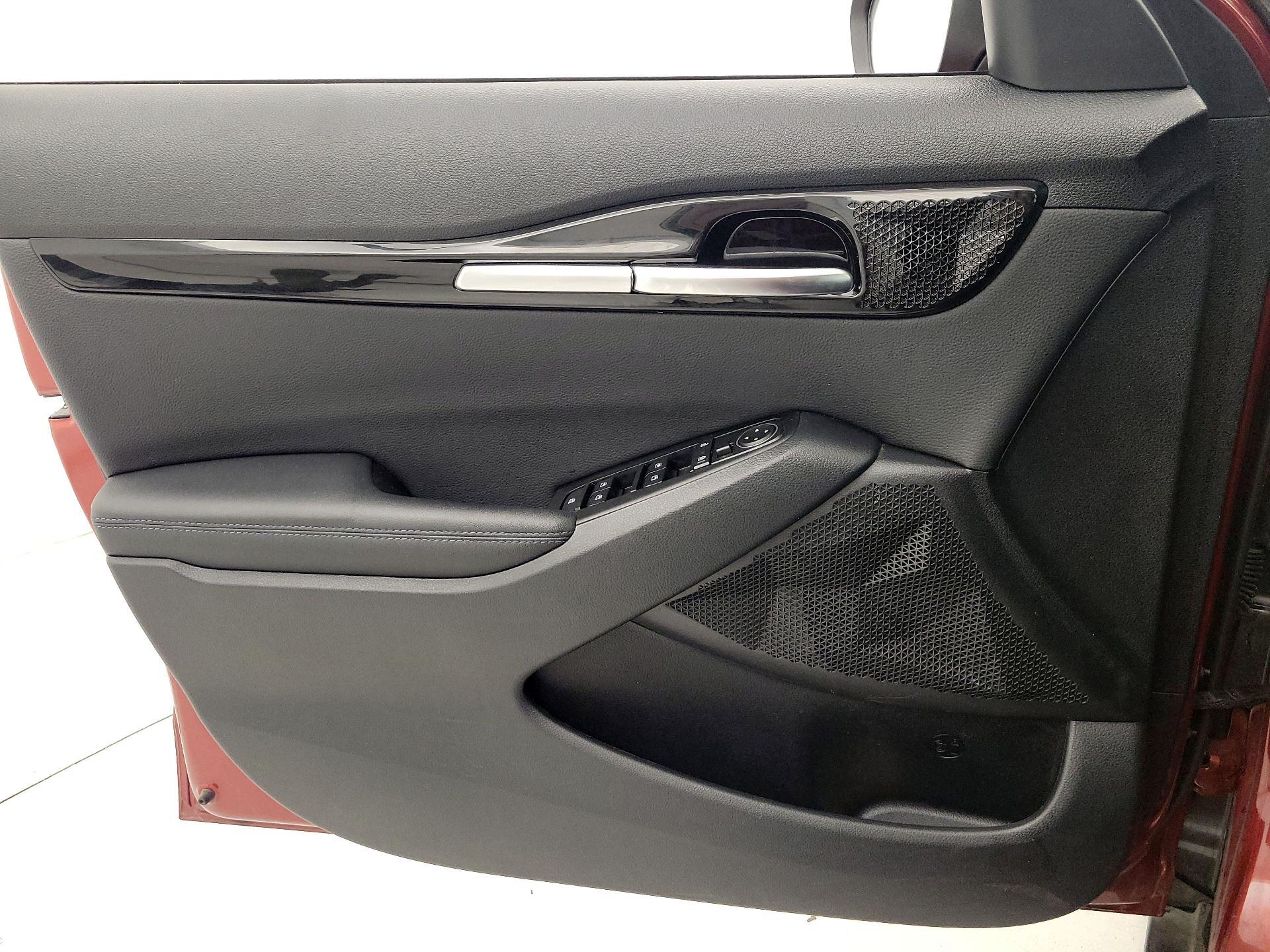 Thumbnail: 2023 Kia Seltos - 12