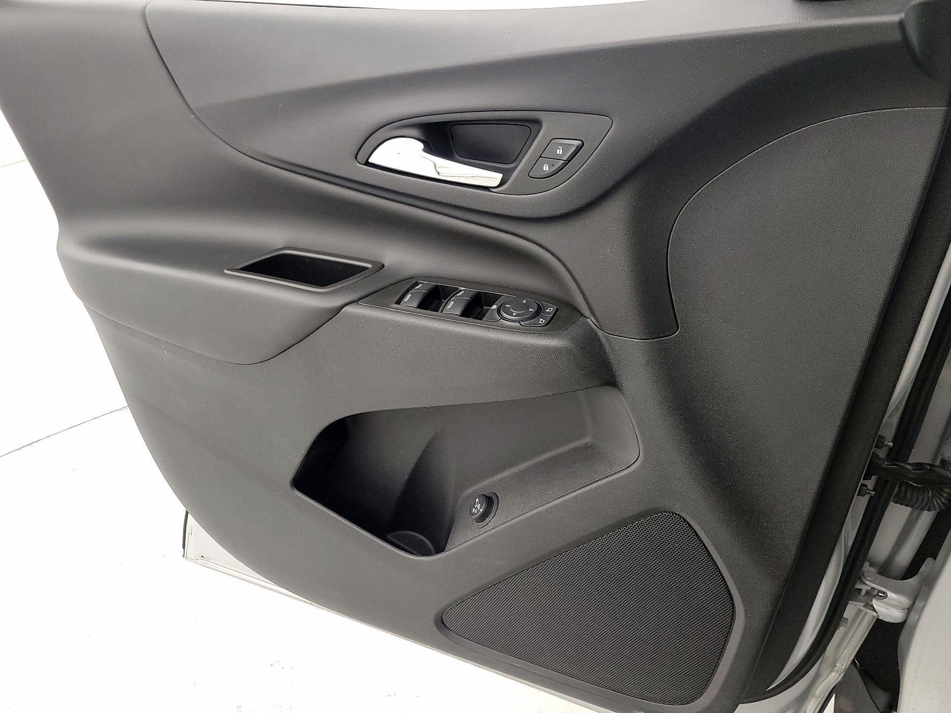 Thumbnail: 2022 Chevrolet Equinox - 12