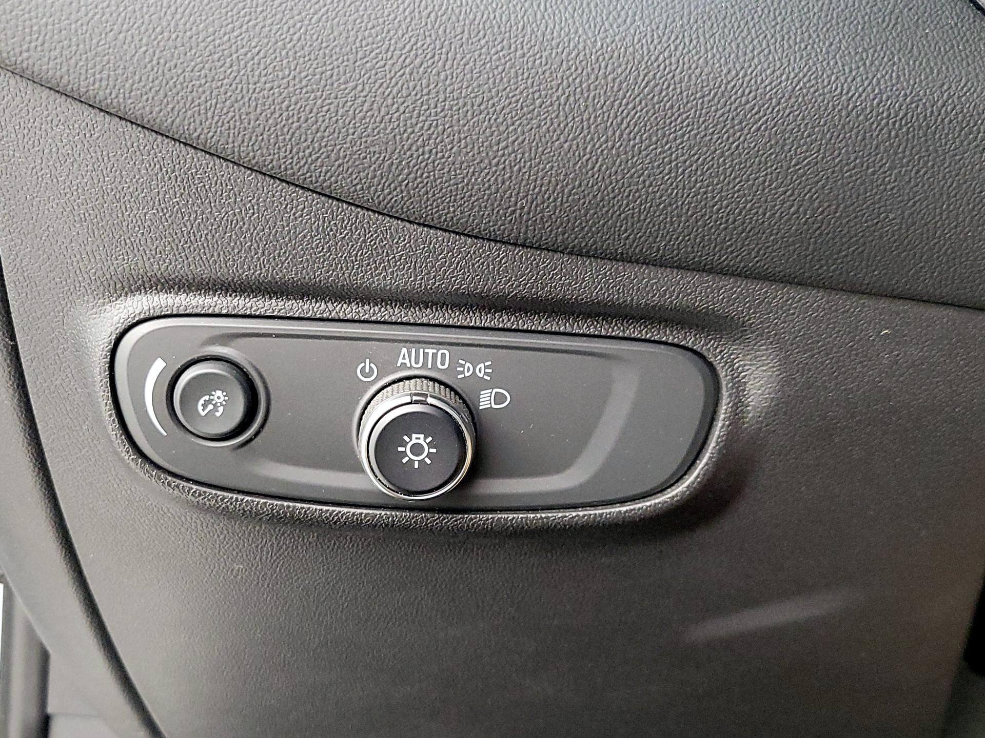 Thumbnail: 2022 Chevrolet Equinox - 13