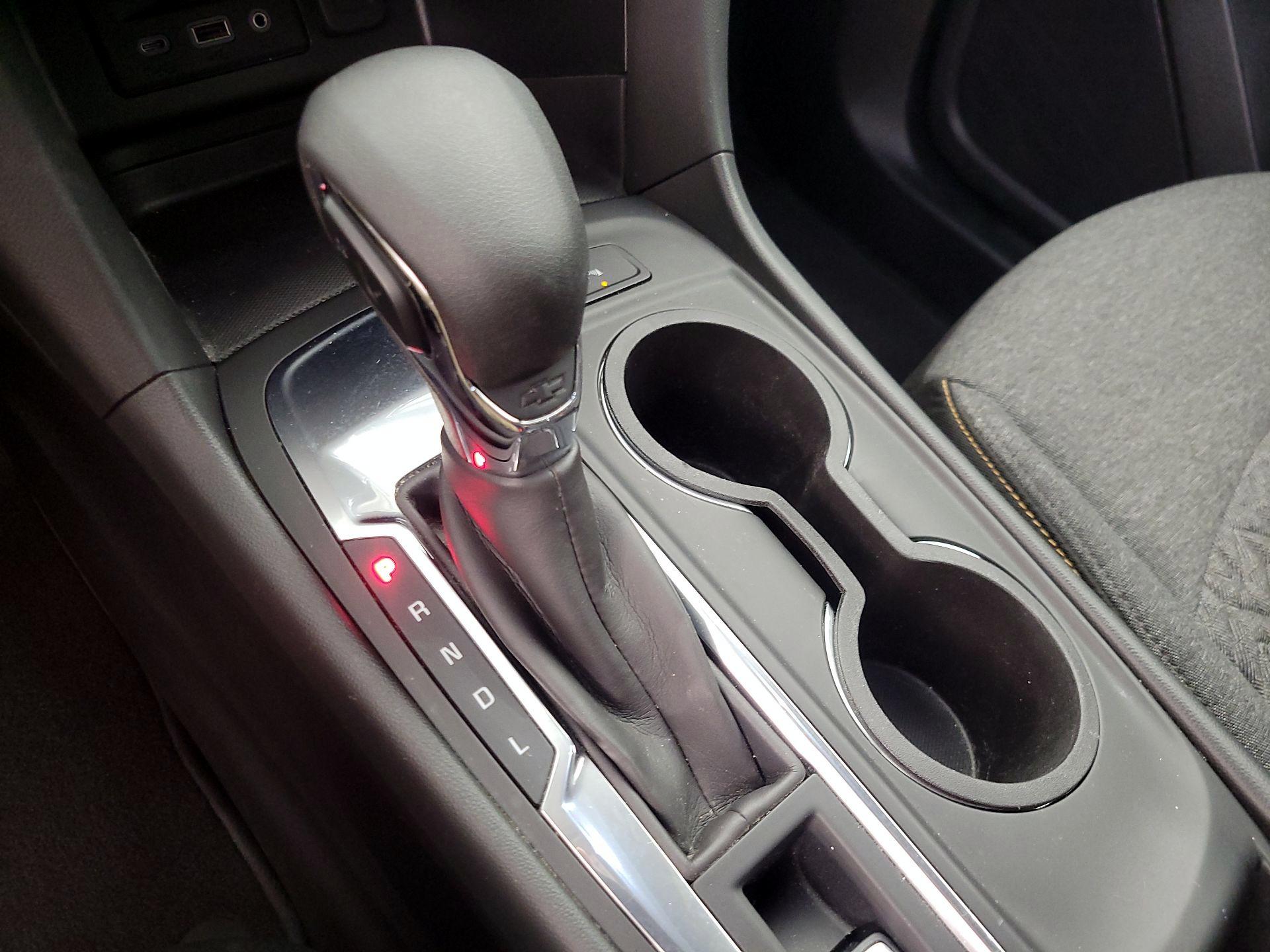 Thumbnail: 2022 Chevrolet Equinox - 18