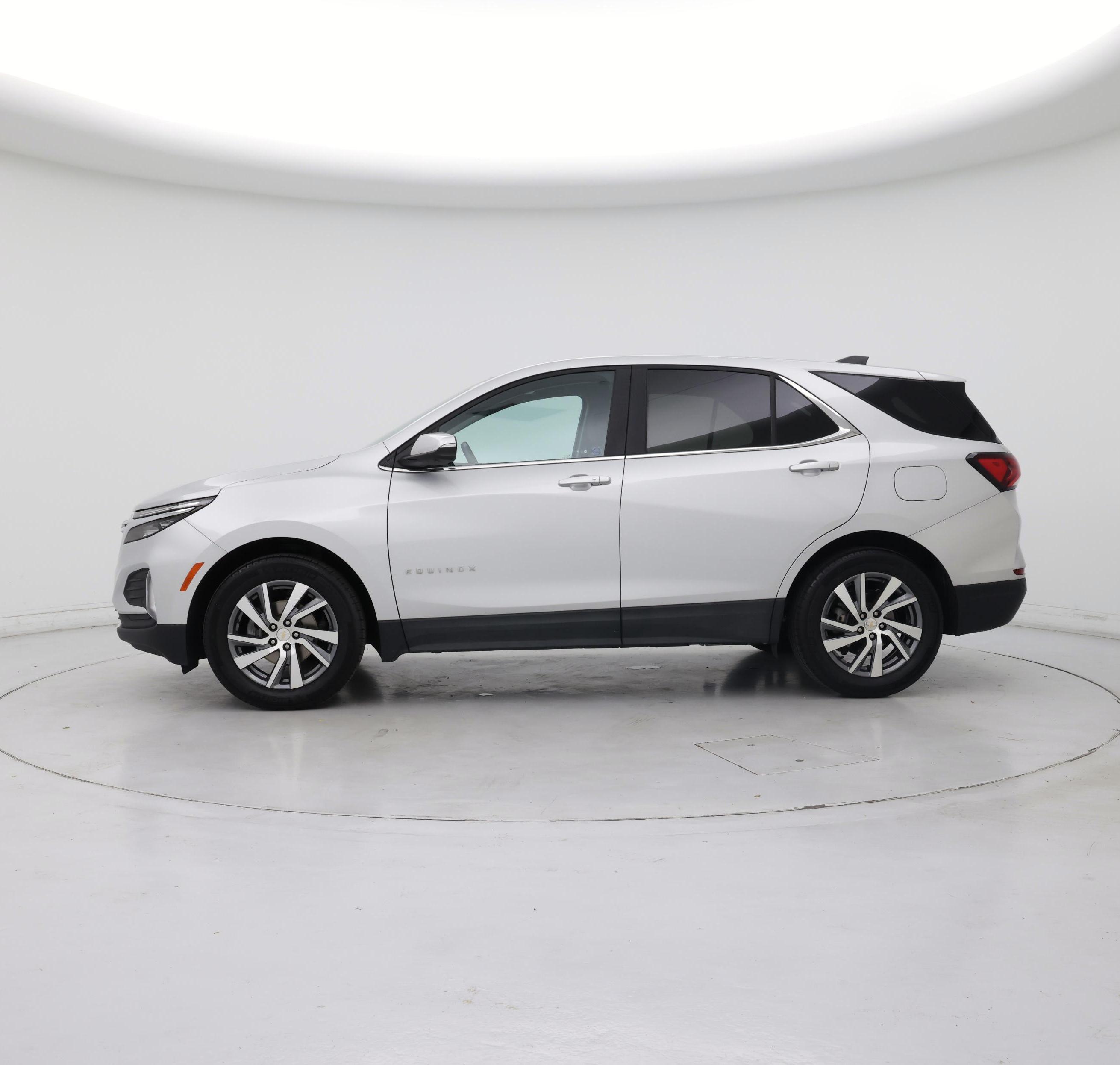 Thumbnail: 2022 Chevrolet Equinox - 3