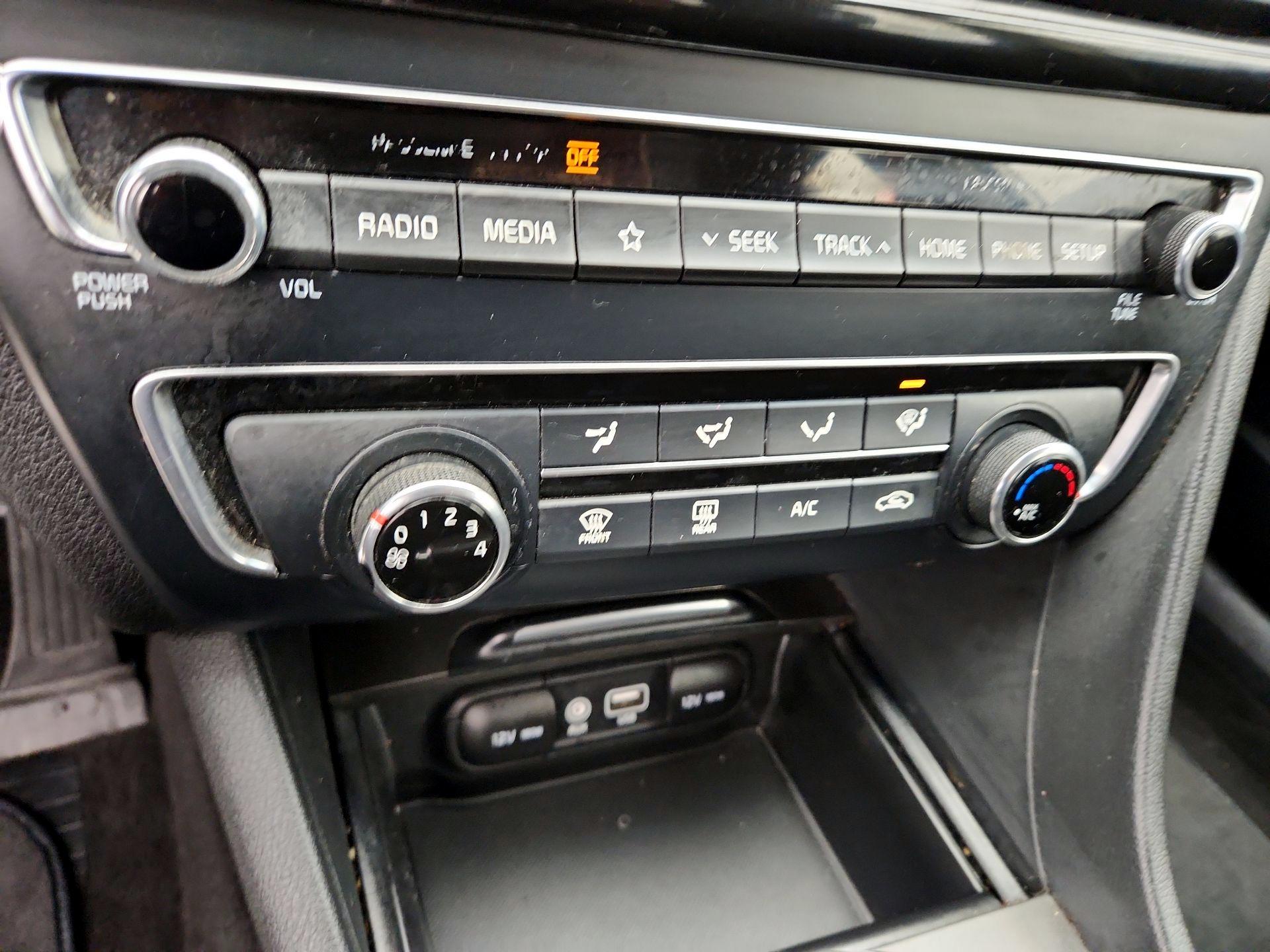 Thumbnail: 2019 Kia Optima - 16