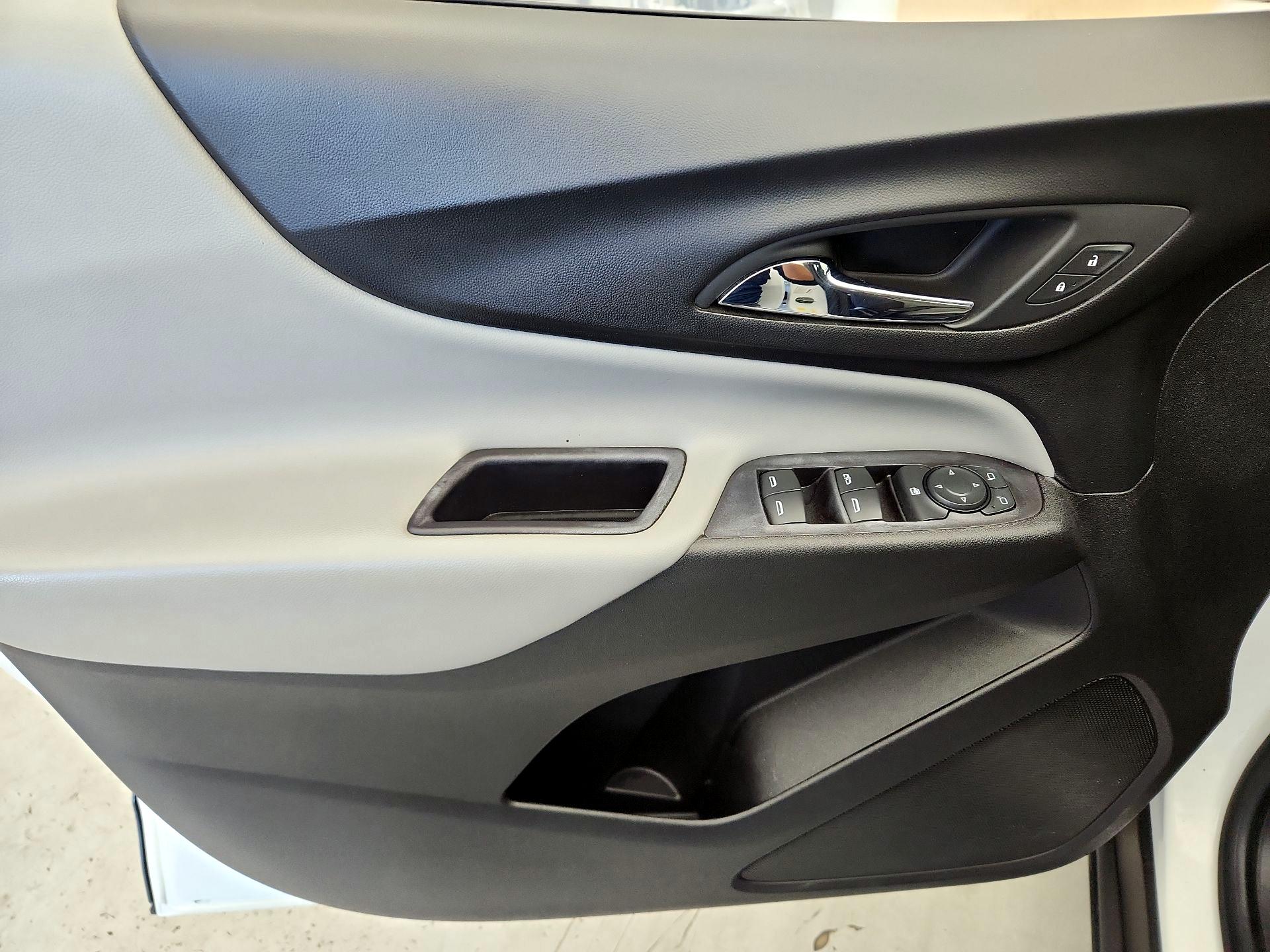 Thumbnail: 2021 Chevrolet Equinox - 12