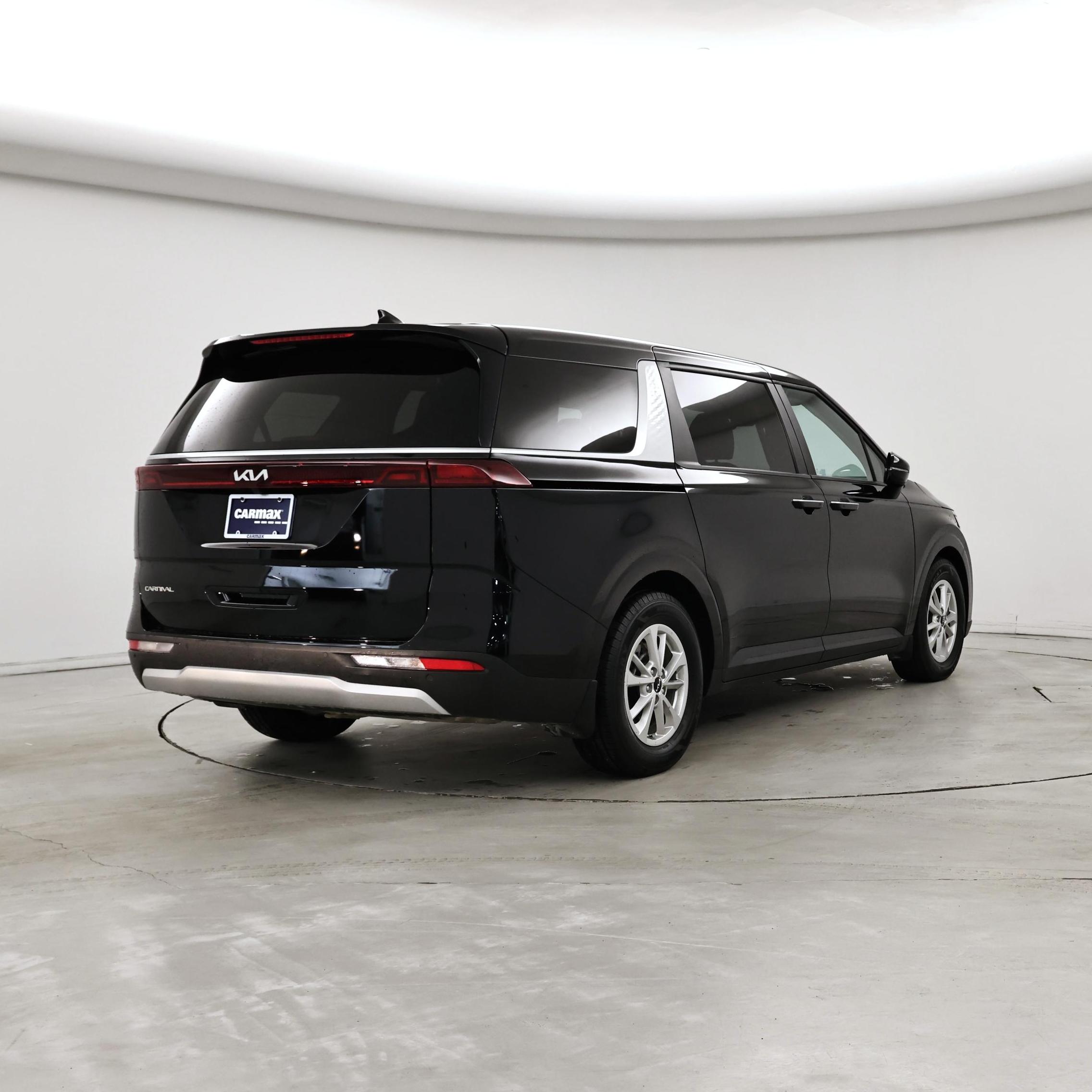 Thumbnail: 2024 Kia Carnival - 8