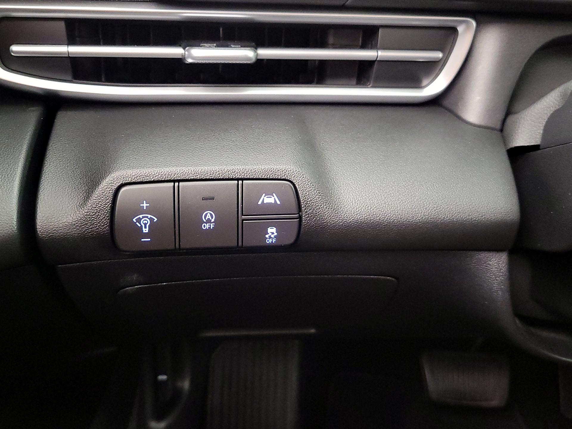 Thumbnail: 2023 Hyundai Elantra - 13