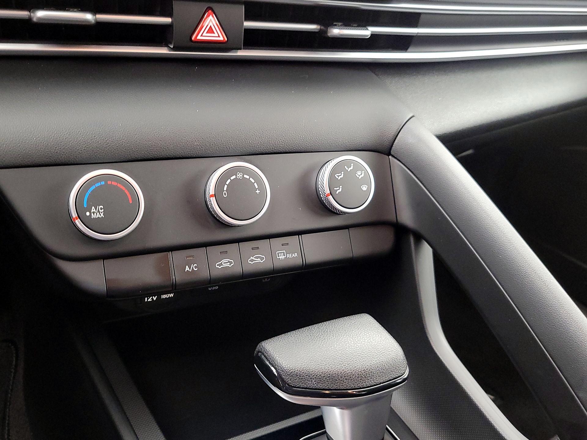 Thumbnail: 2023 Hyundai Elantra - 16