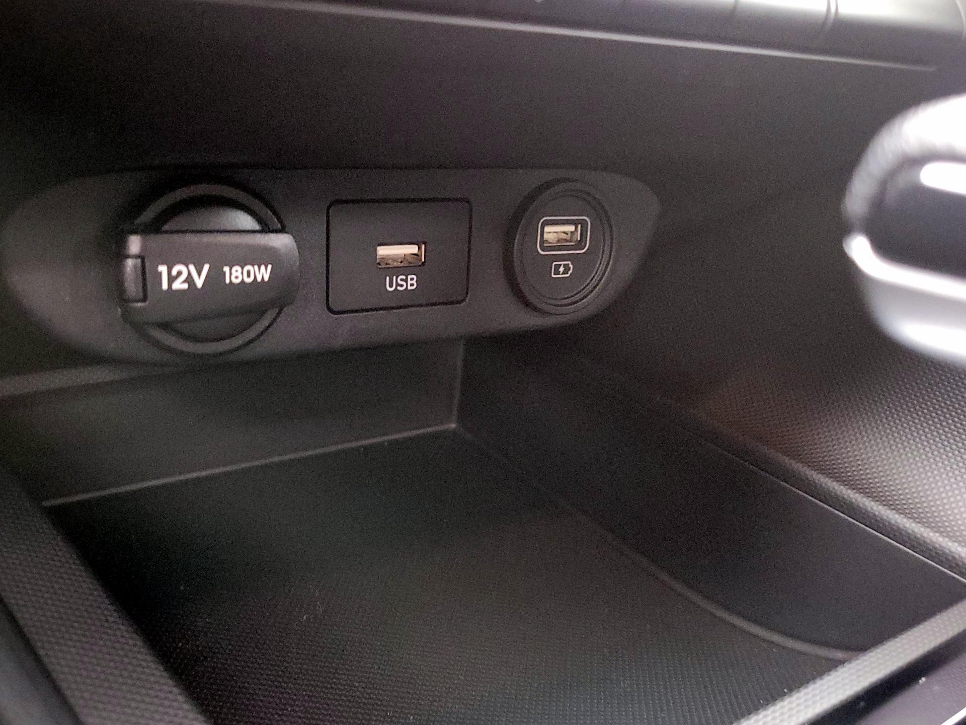 Thumbnail: 2023 Hyundai Elantra - 18