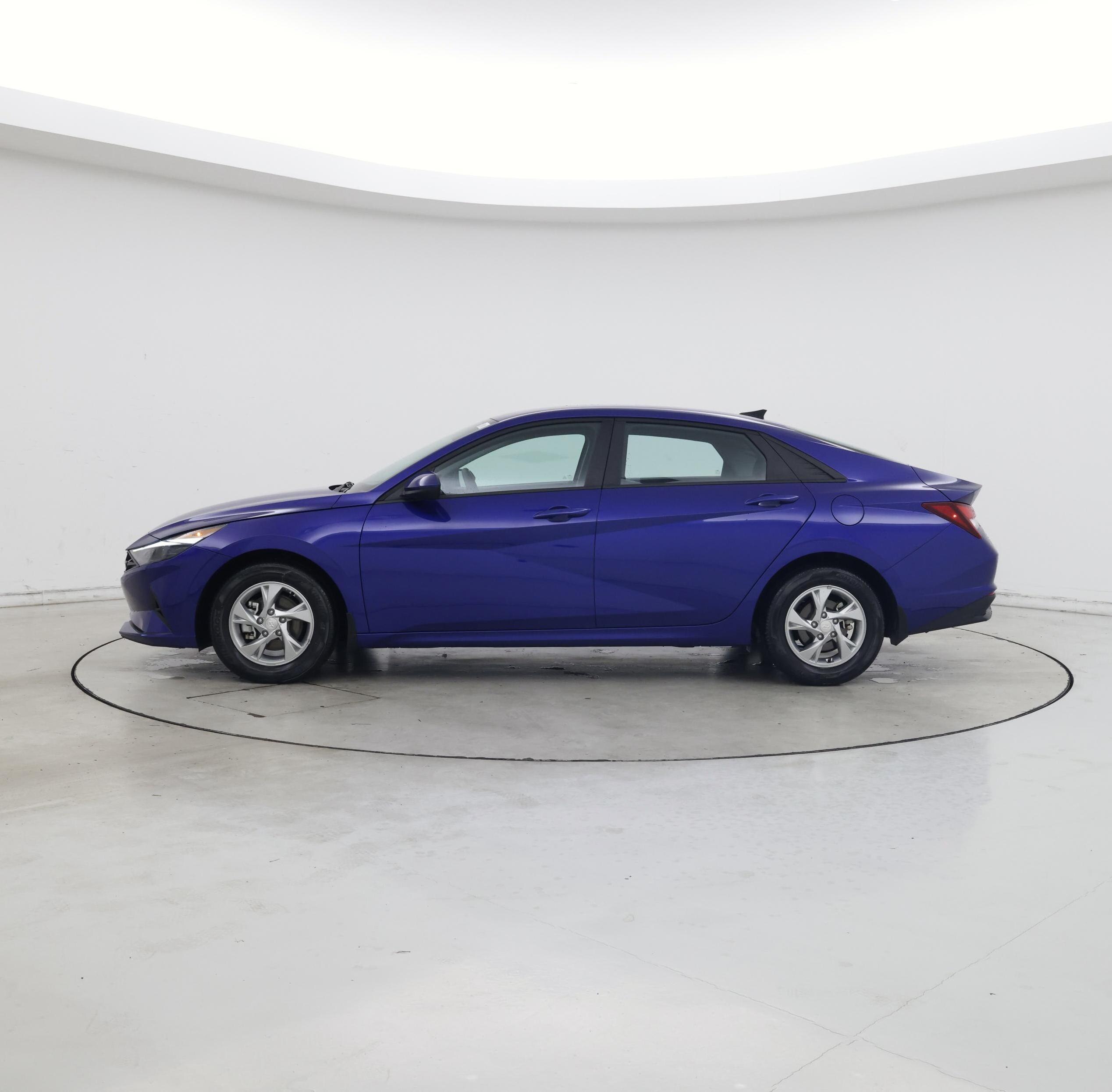 Thumbnail: 2023 Hyundai Elantra - 3