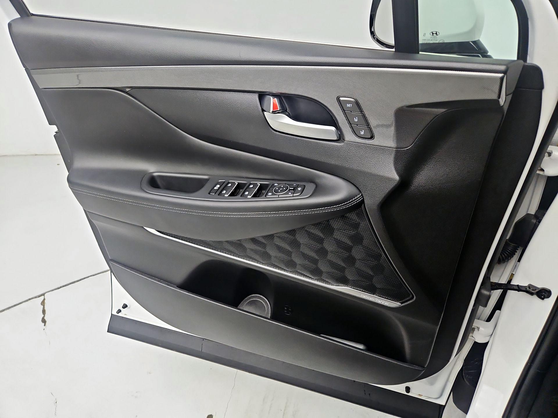 Thumbnail: 2023 Hyundai Santa Fe - 12