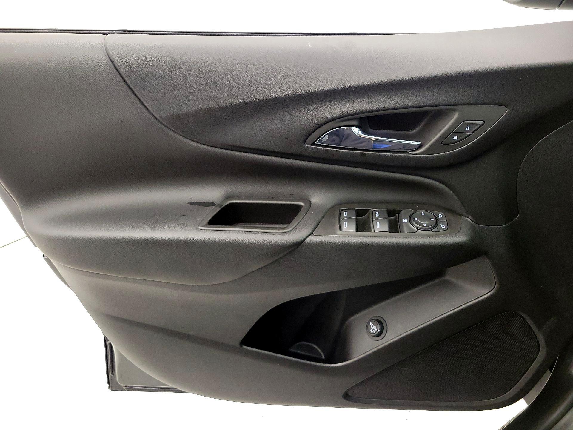 Thumbnail: 2022 Chevrolet Equinox - 12