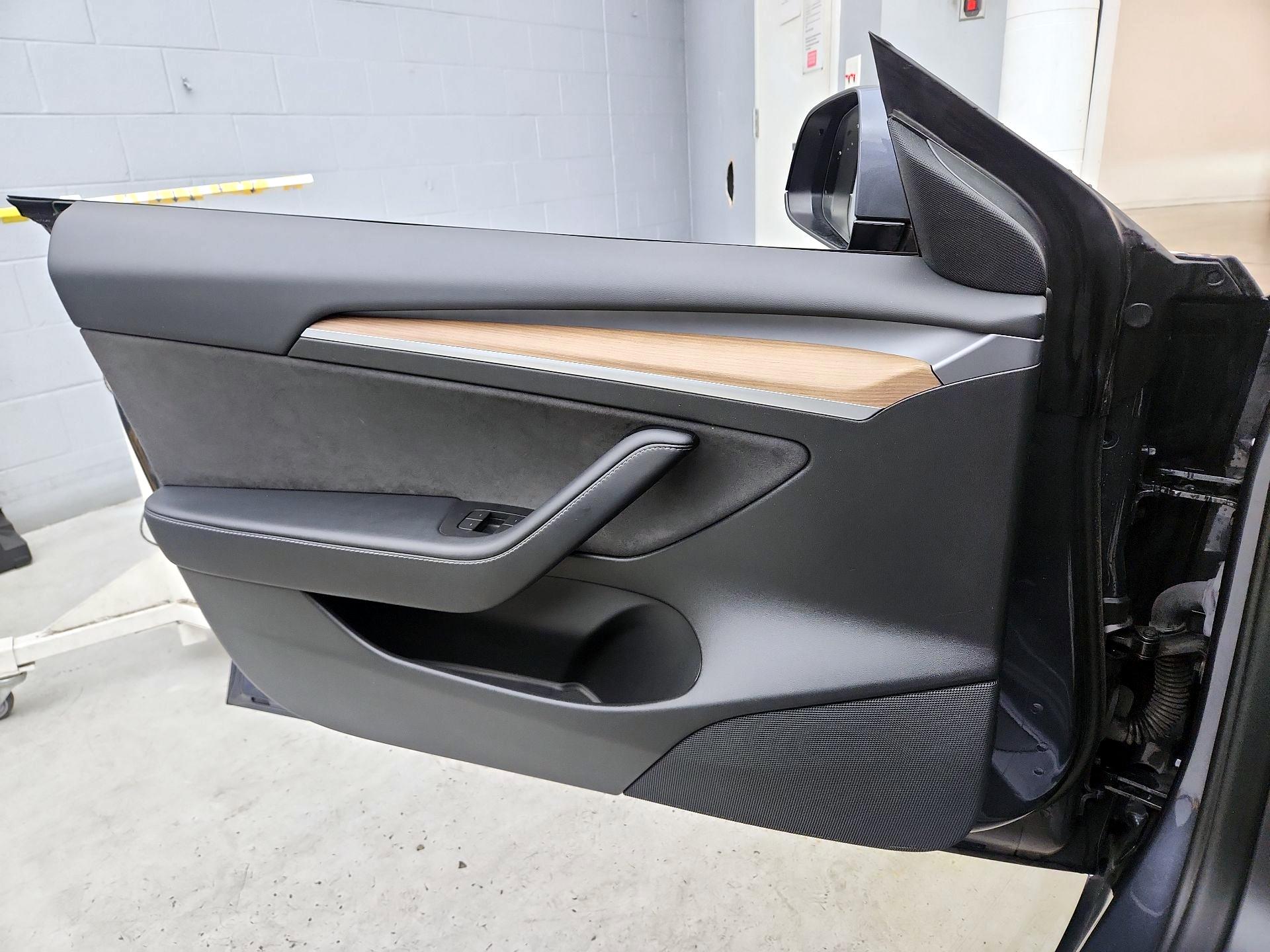 Thumbnail: 2022 Tesla Model 3 - 12