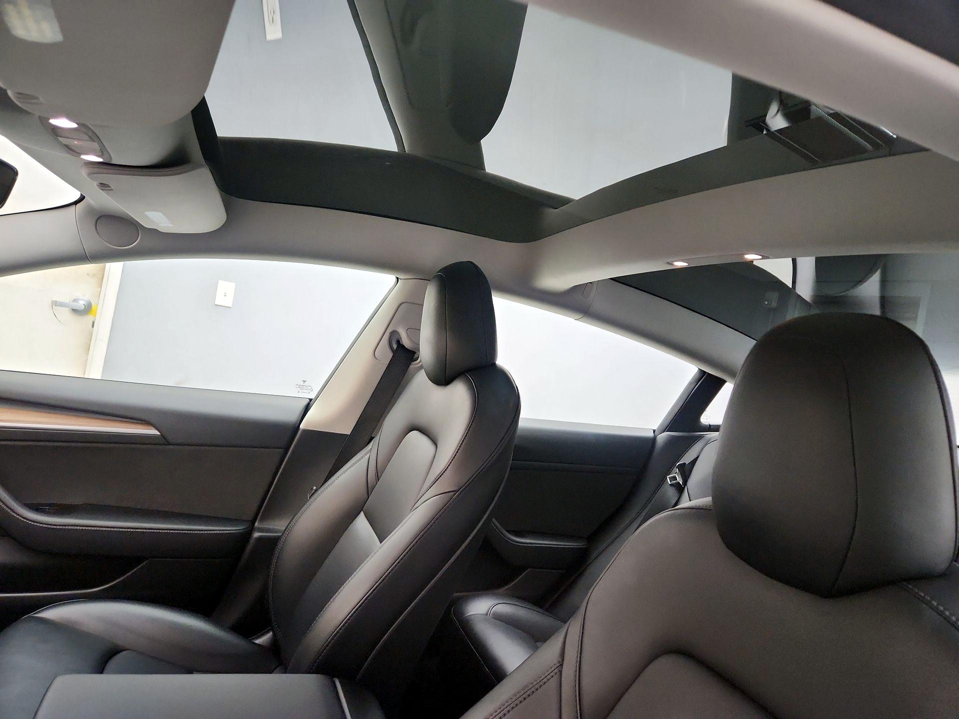 Thumbnail: 2022 Tesla Model 3 - 20