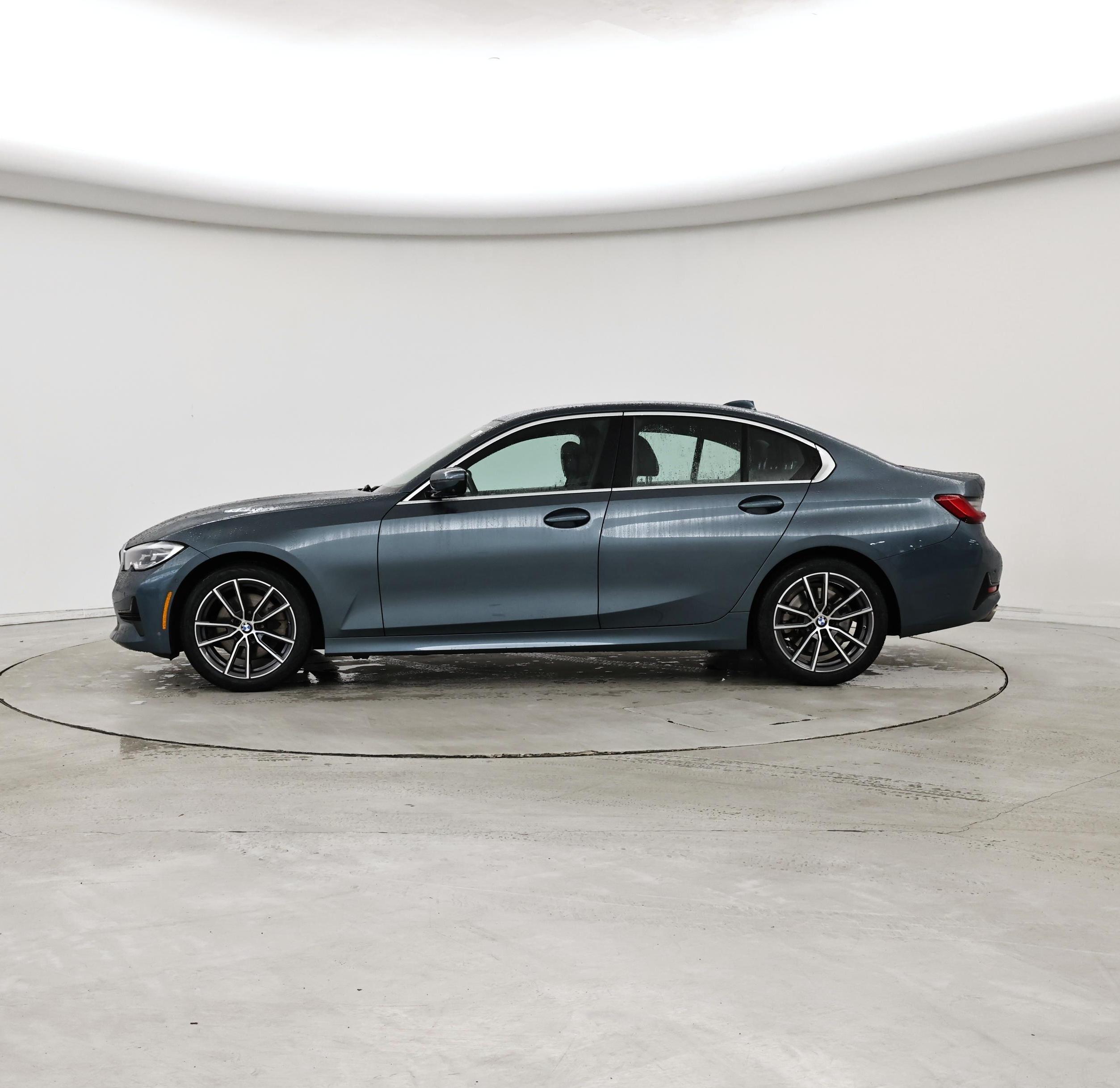 Thumbnail: 2020 BMW 3 Series - 3