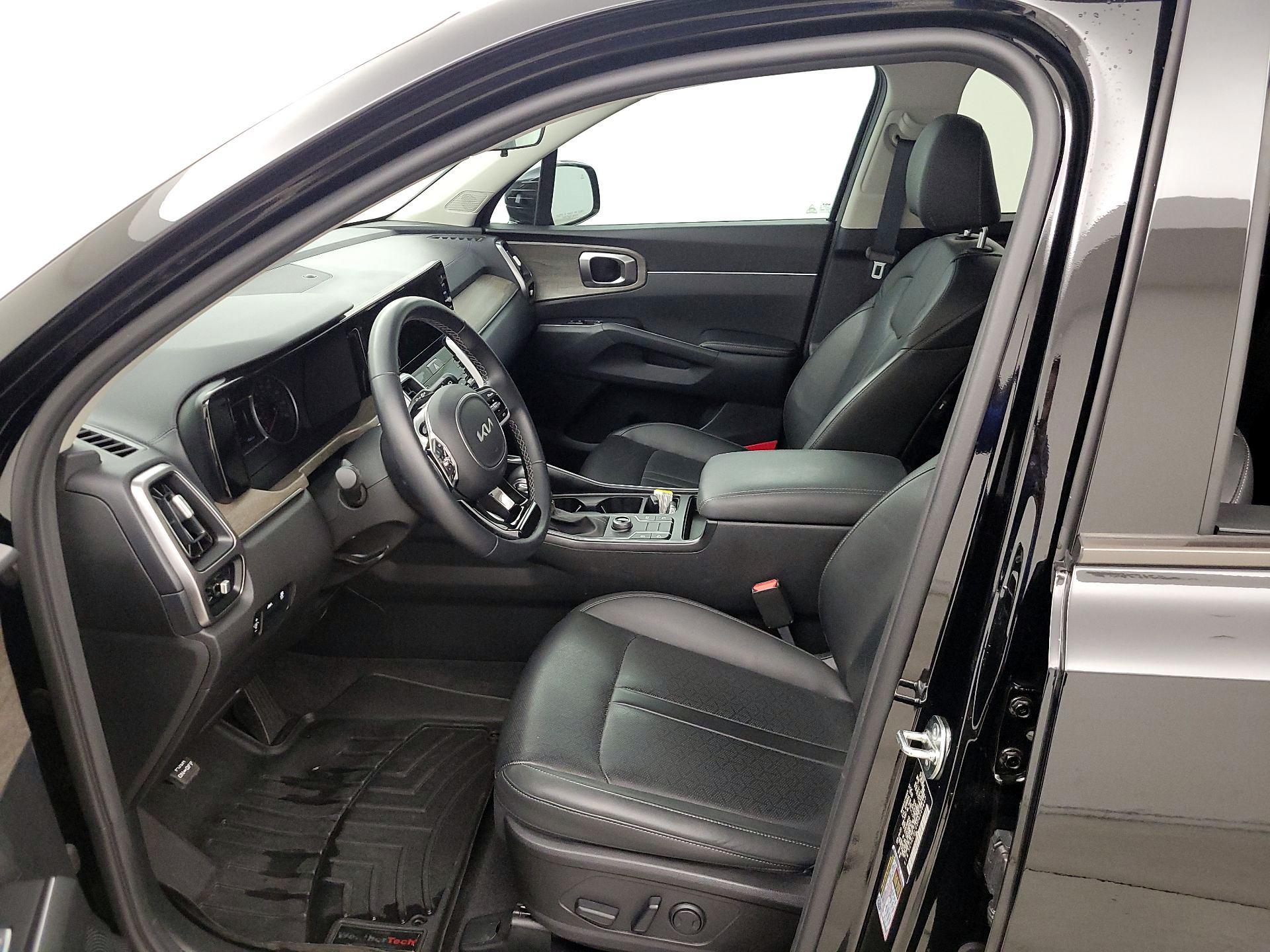 Thumbnail: 2023 Kia Sorento - 11