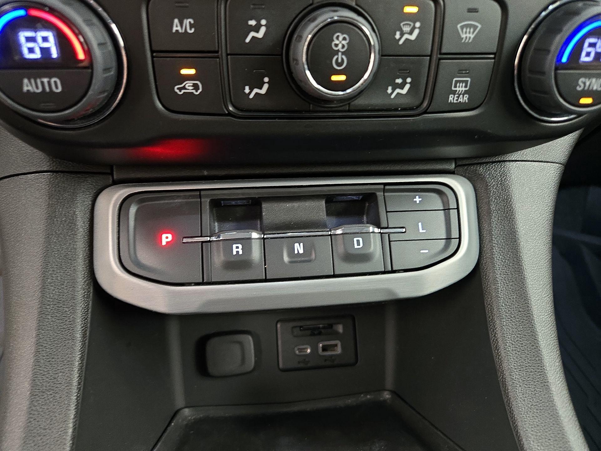 Thumbnail: 2023 GMC Acadia - 18