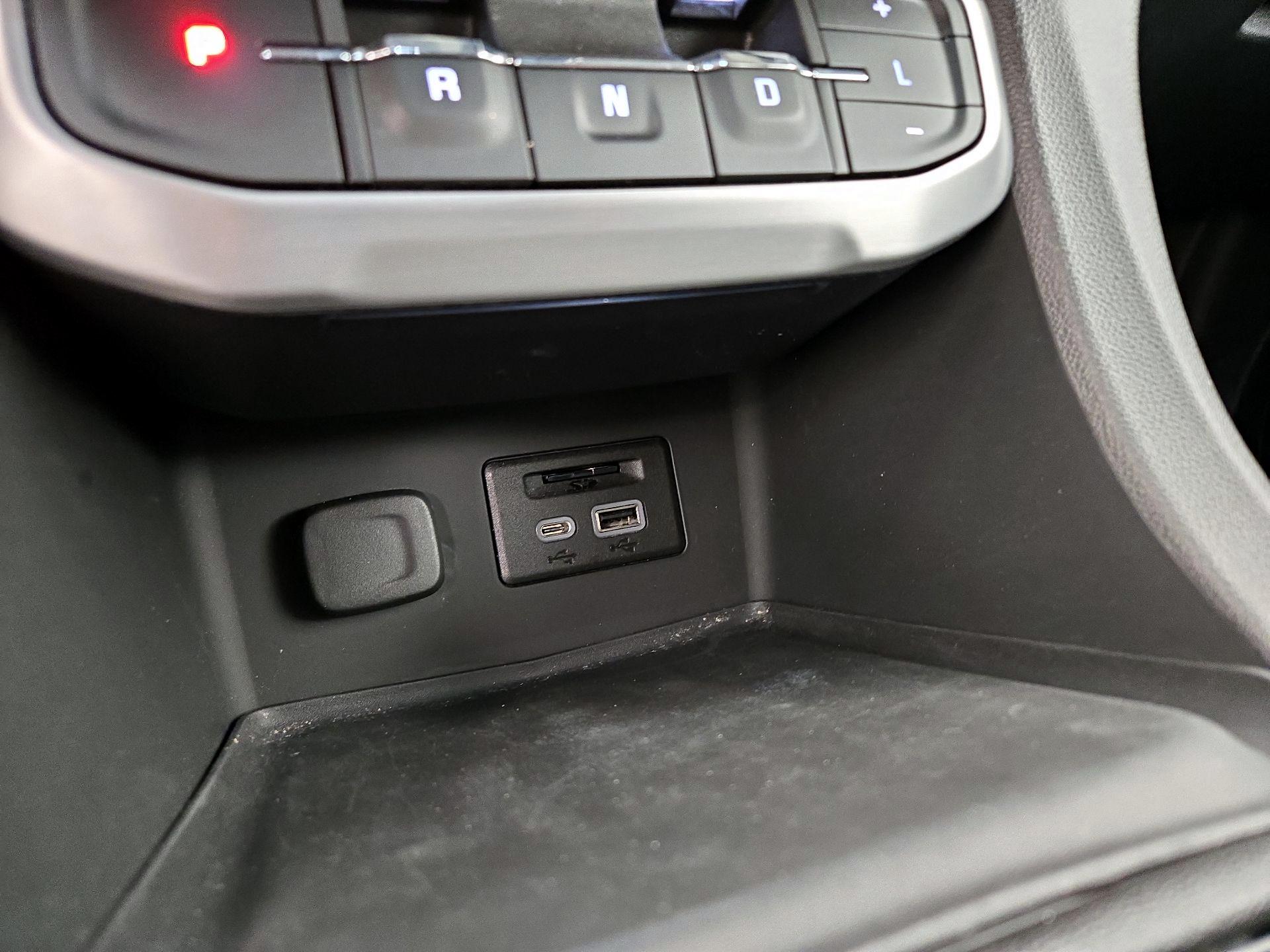 Thumbnail: 2023 GMC Acadia - 19