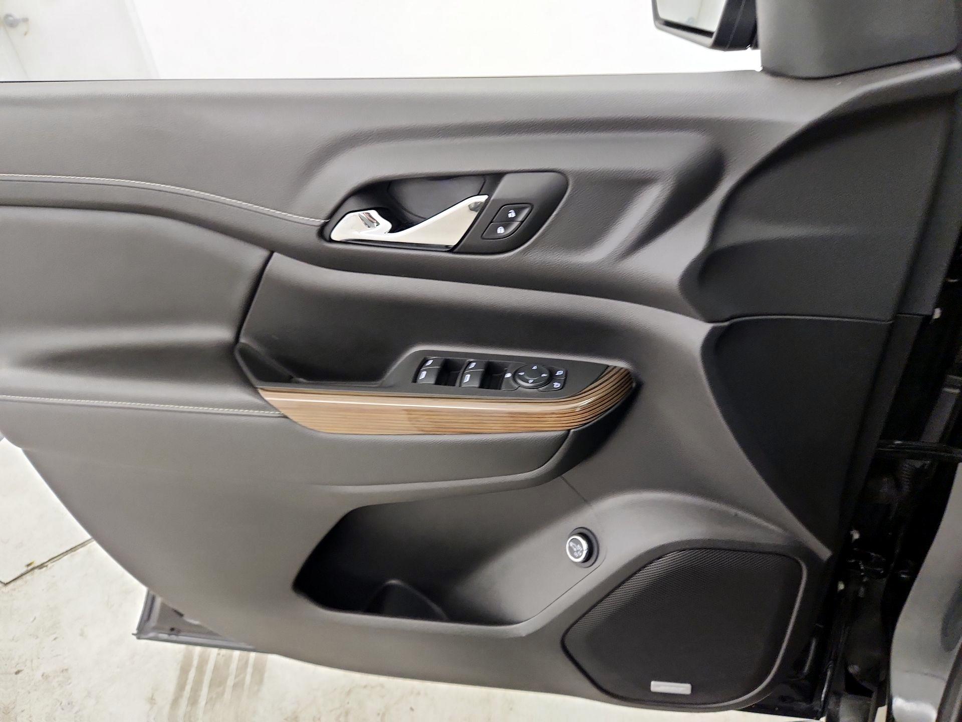 Thumbnail: 2022 GMC Acadia - 12