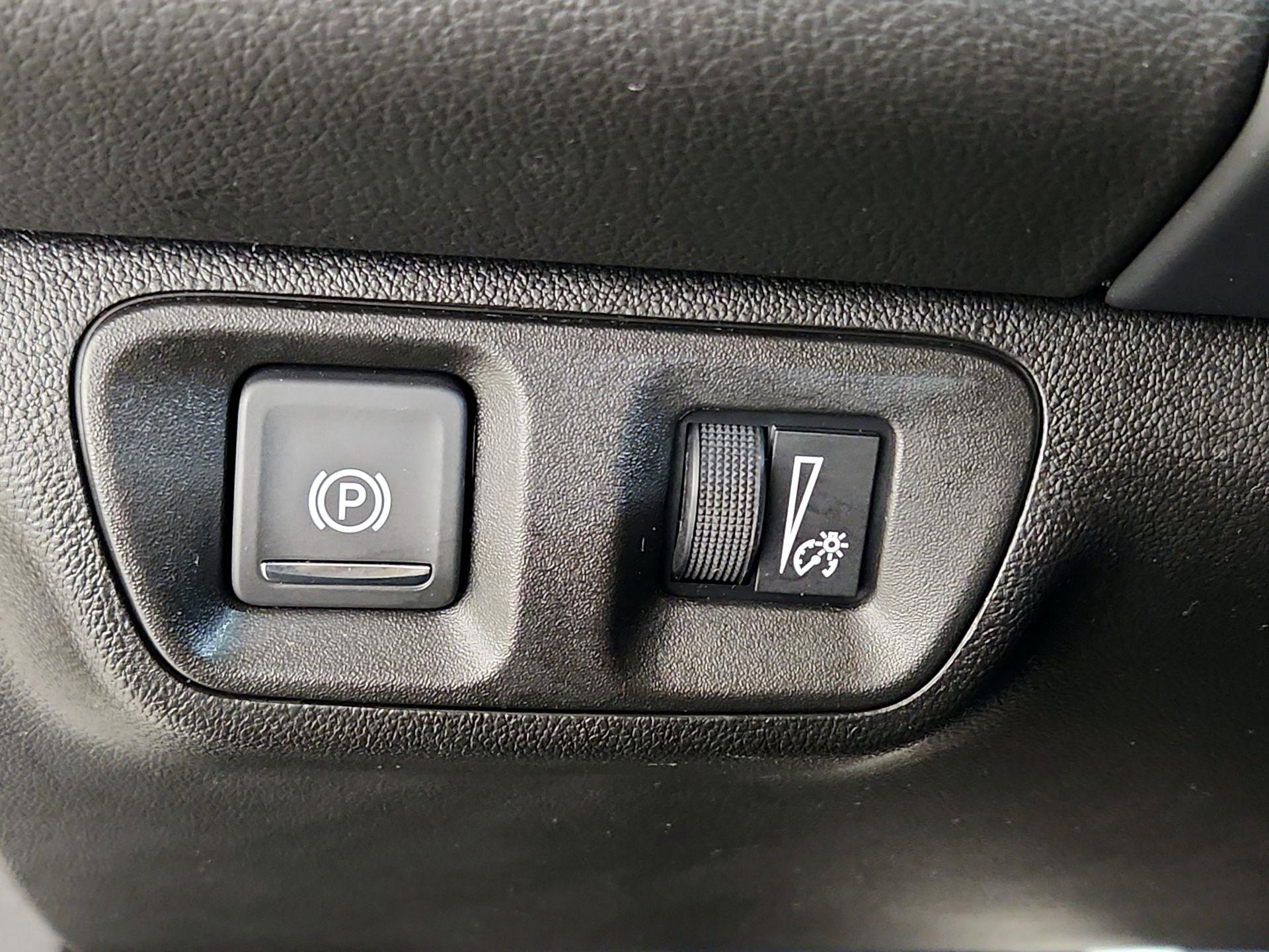 Thumbnail: 2022 GMC Acadia - 13