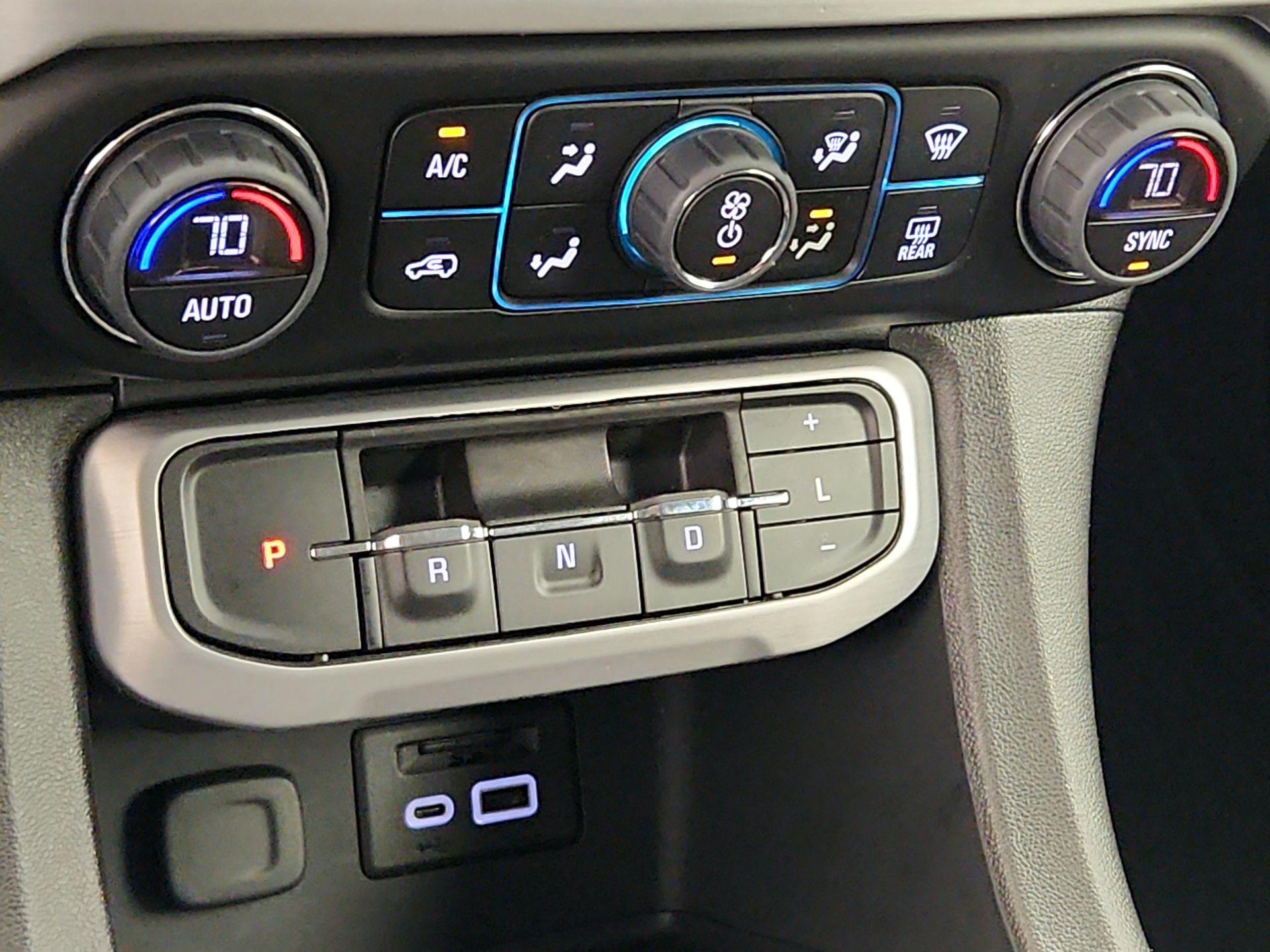 Thumbnail: 2022 GMC Acadia - 17