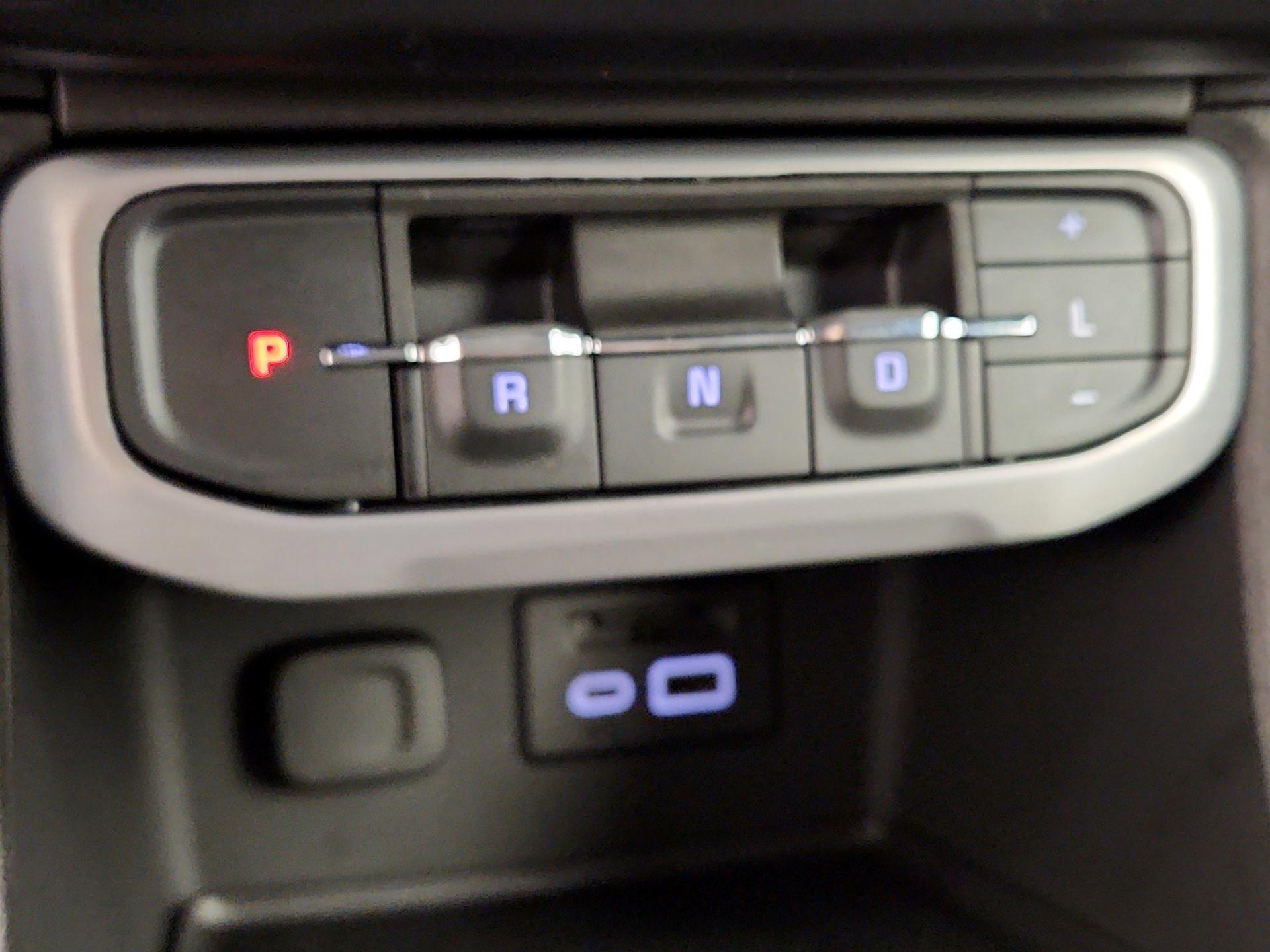 Thumbnail: 2022 GMC Acadia - 18