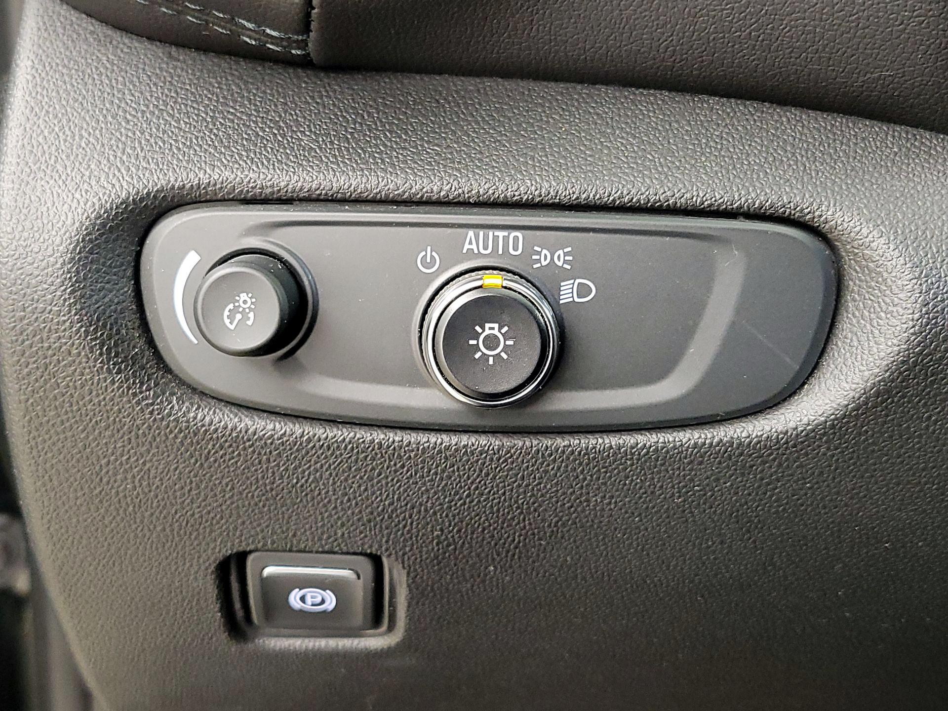 Thumbnail: 2022 Chevrolet Blazer - 13