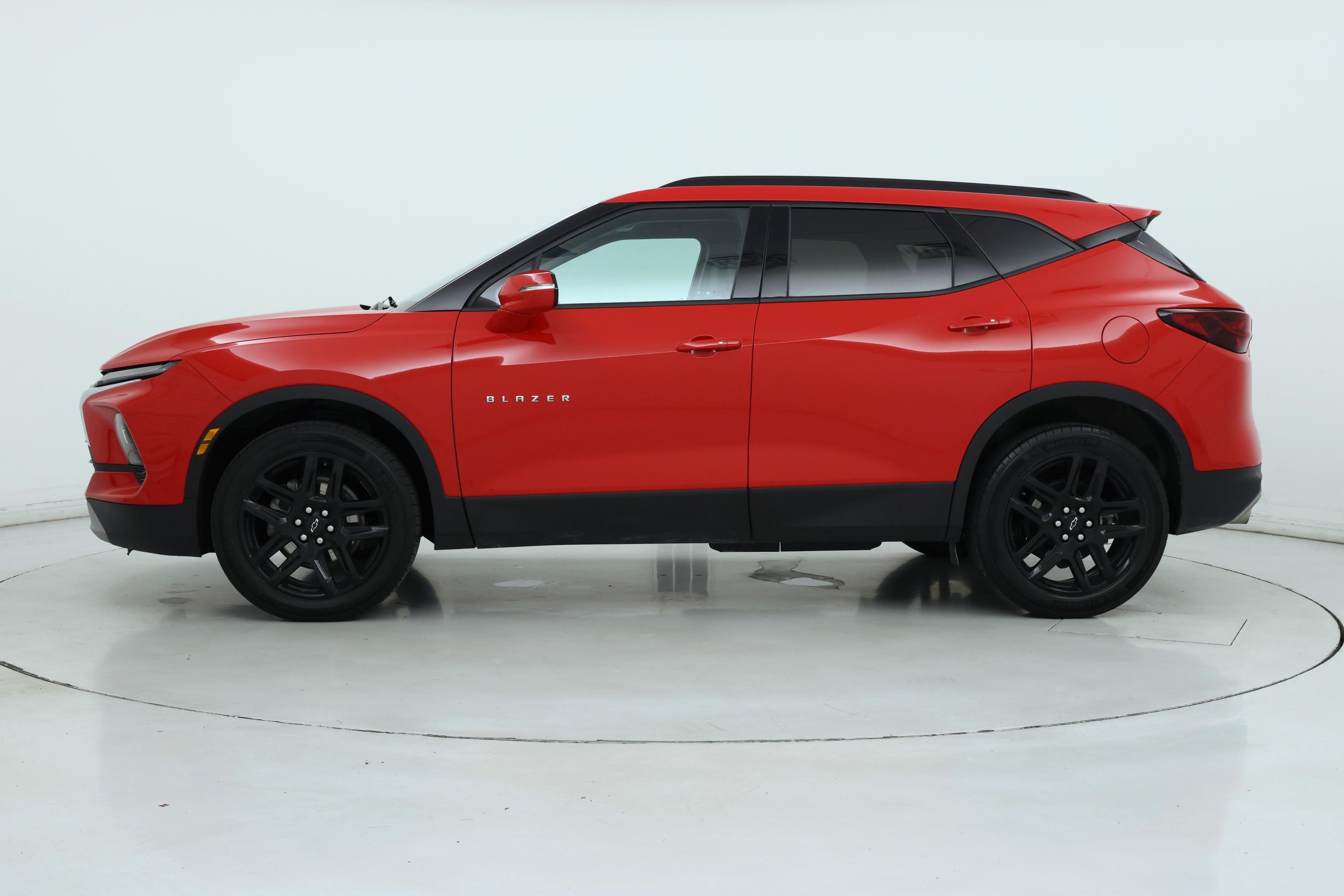 Thumbnail: 2023 Chevrolet Blazer - 3