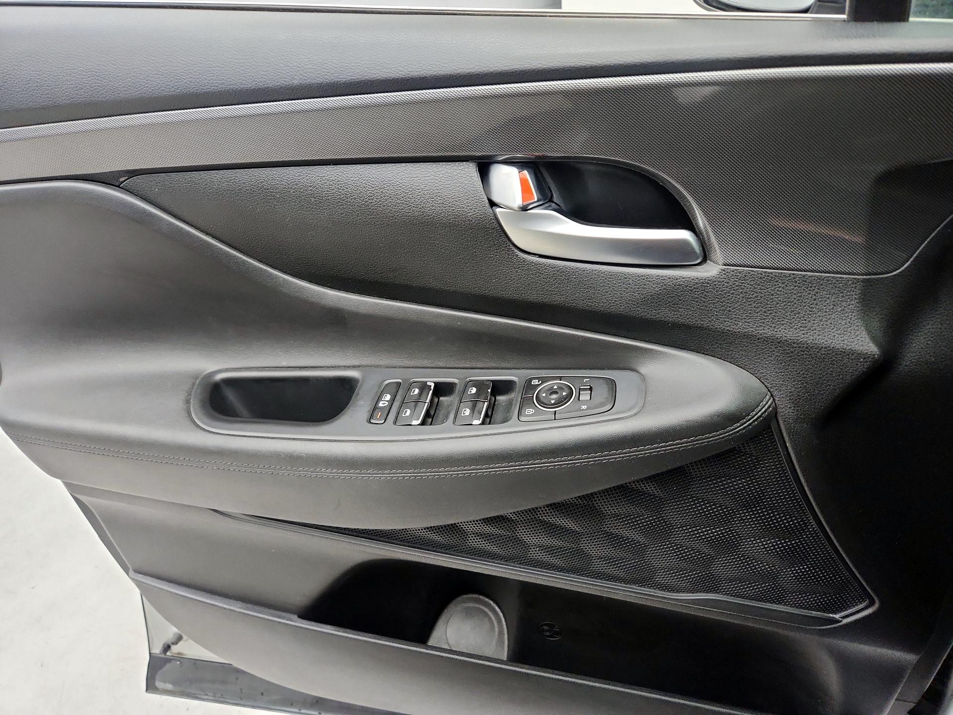 Thumbnail: 2023 Hyundai Santa Fe - 12