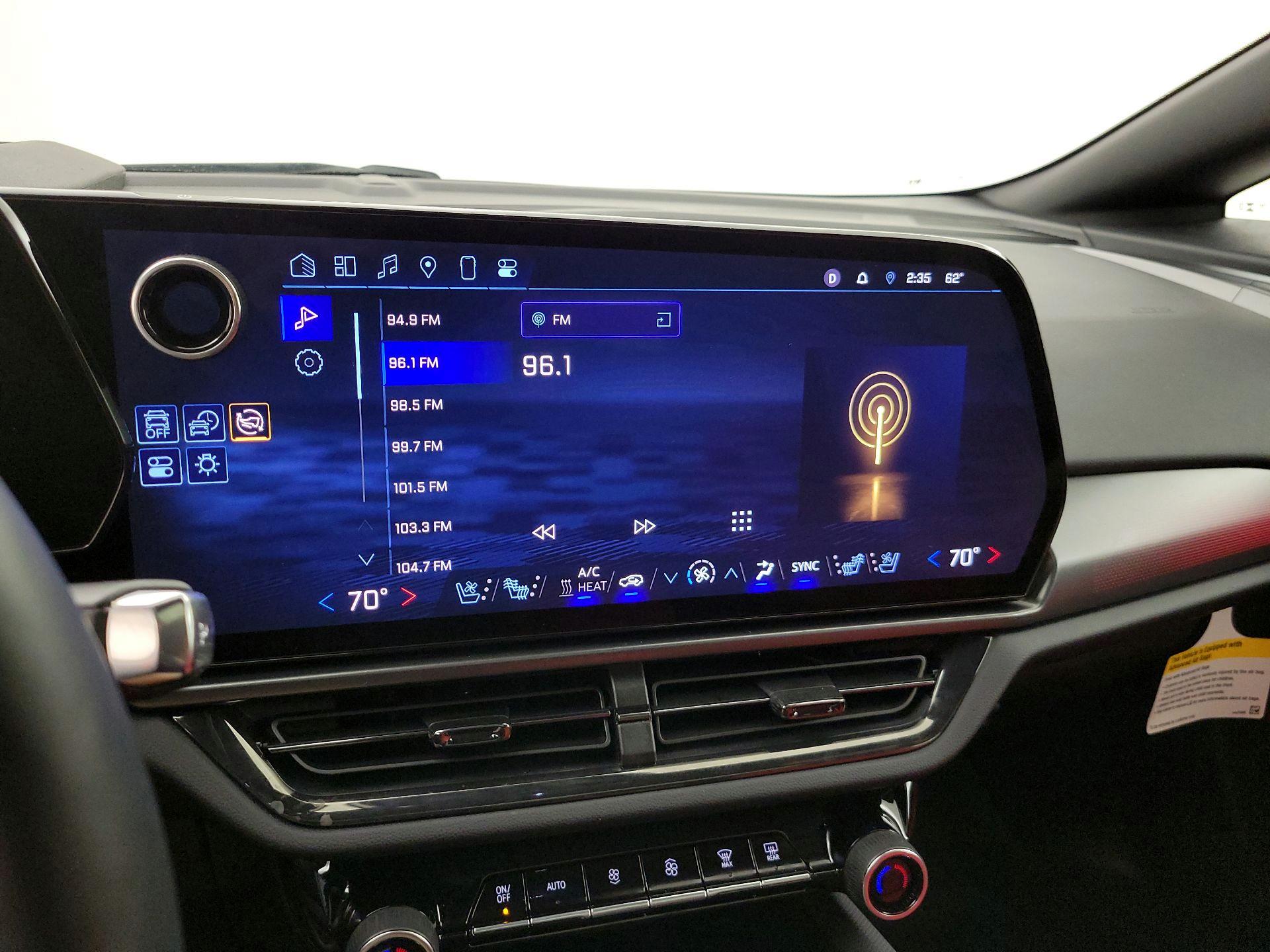 Thumbnail: 2025 Chevrolet Equinox - 16