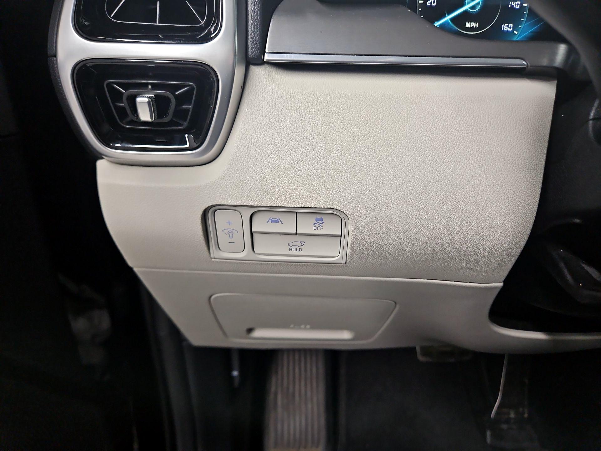 Thumbnail: 2023 Kia Sorento - 13