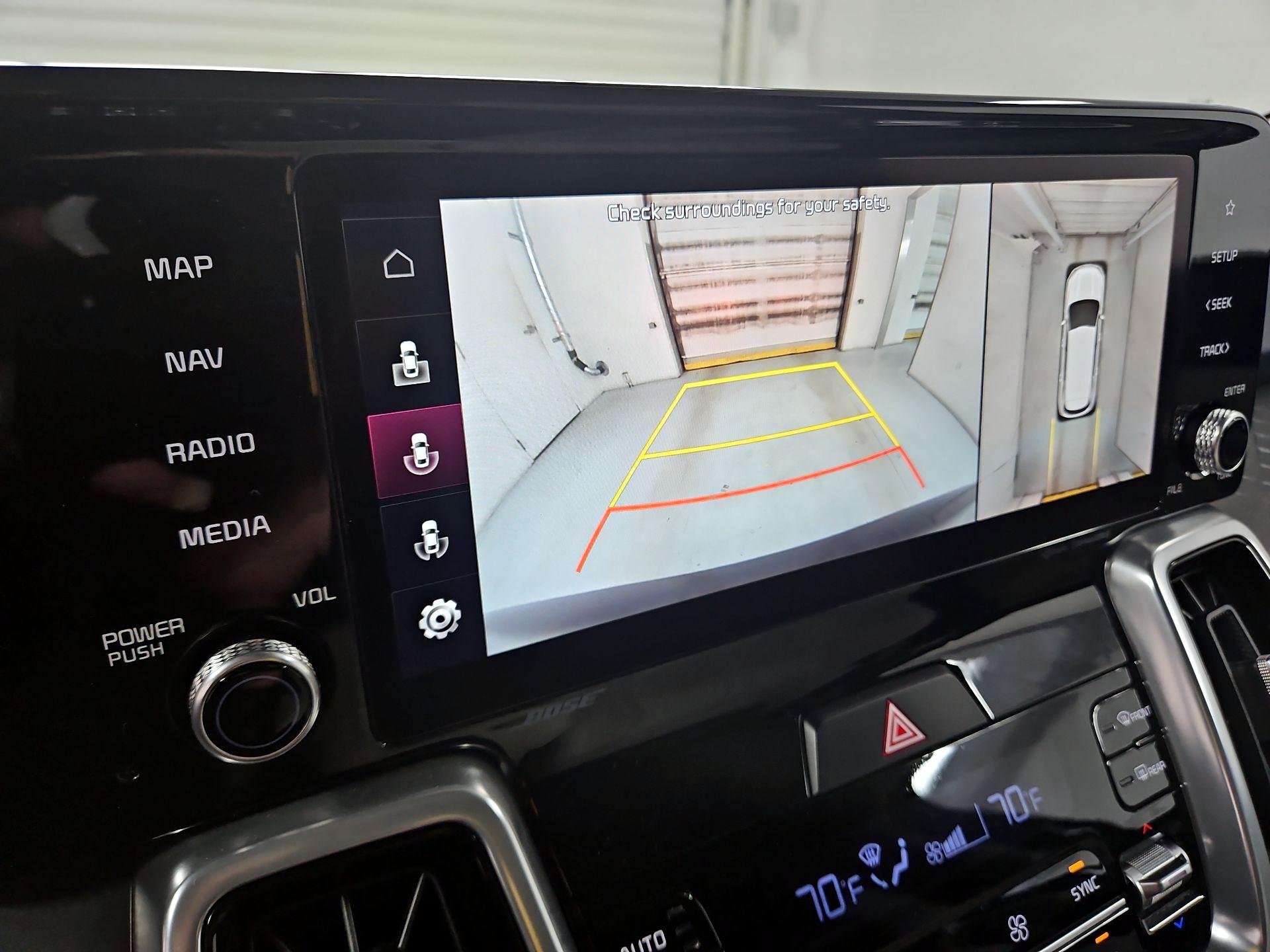 Thumbnail: 2023 Kia Sorento - 15