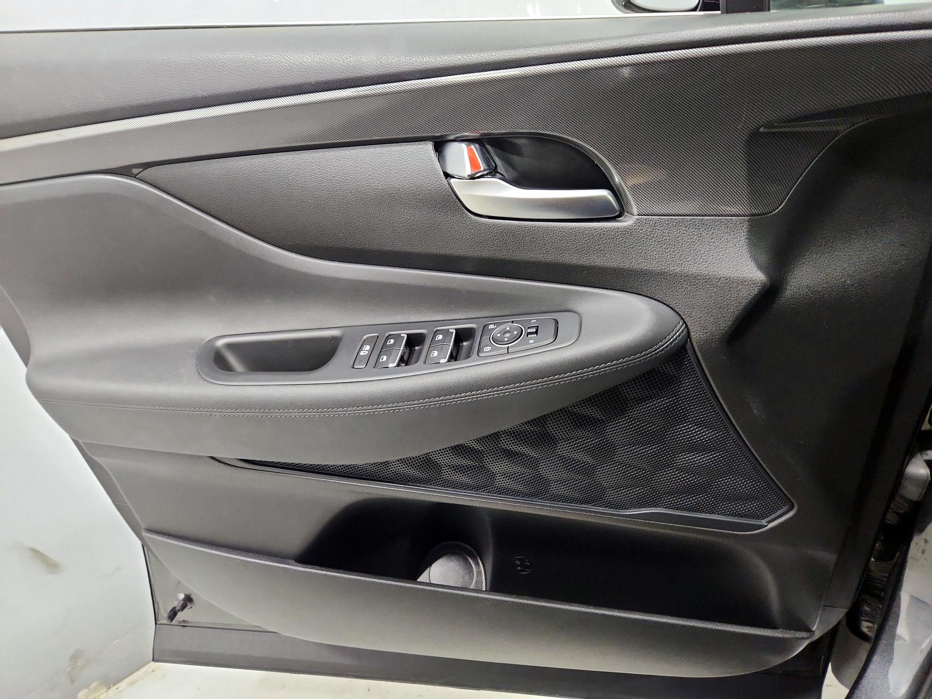 Thumbnail: 2023 Hyundai Santa Fe - 12