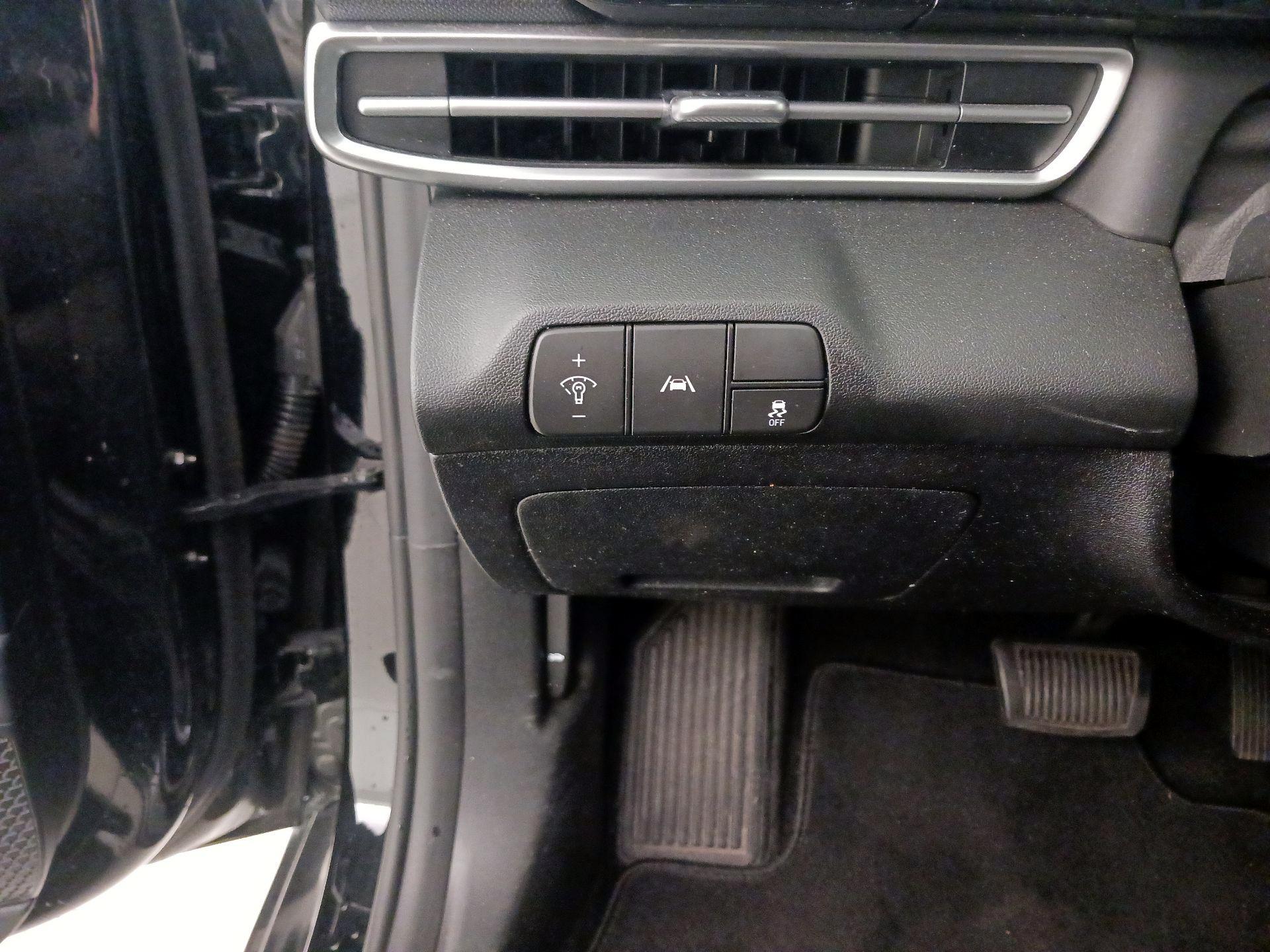 Thumbnail: 2022 Hyundai Elantra - 13