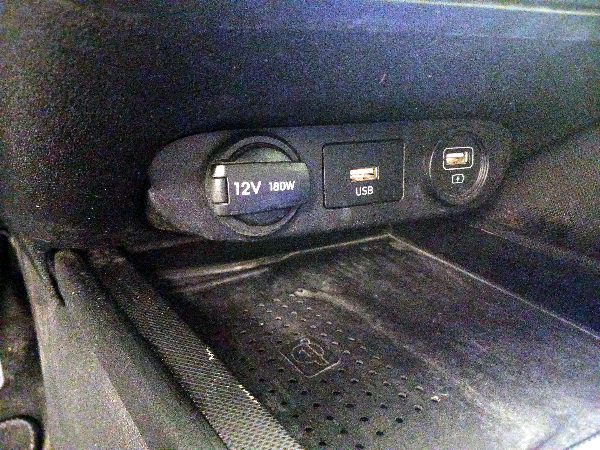 Thumbnail: 2022 Hyundai Elantra - 18