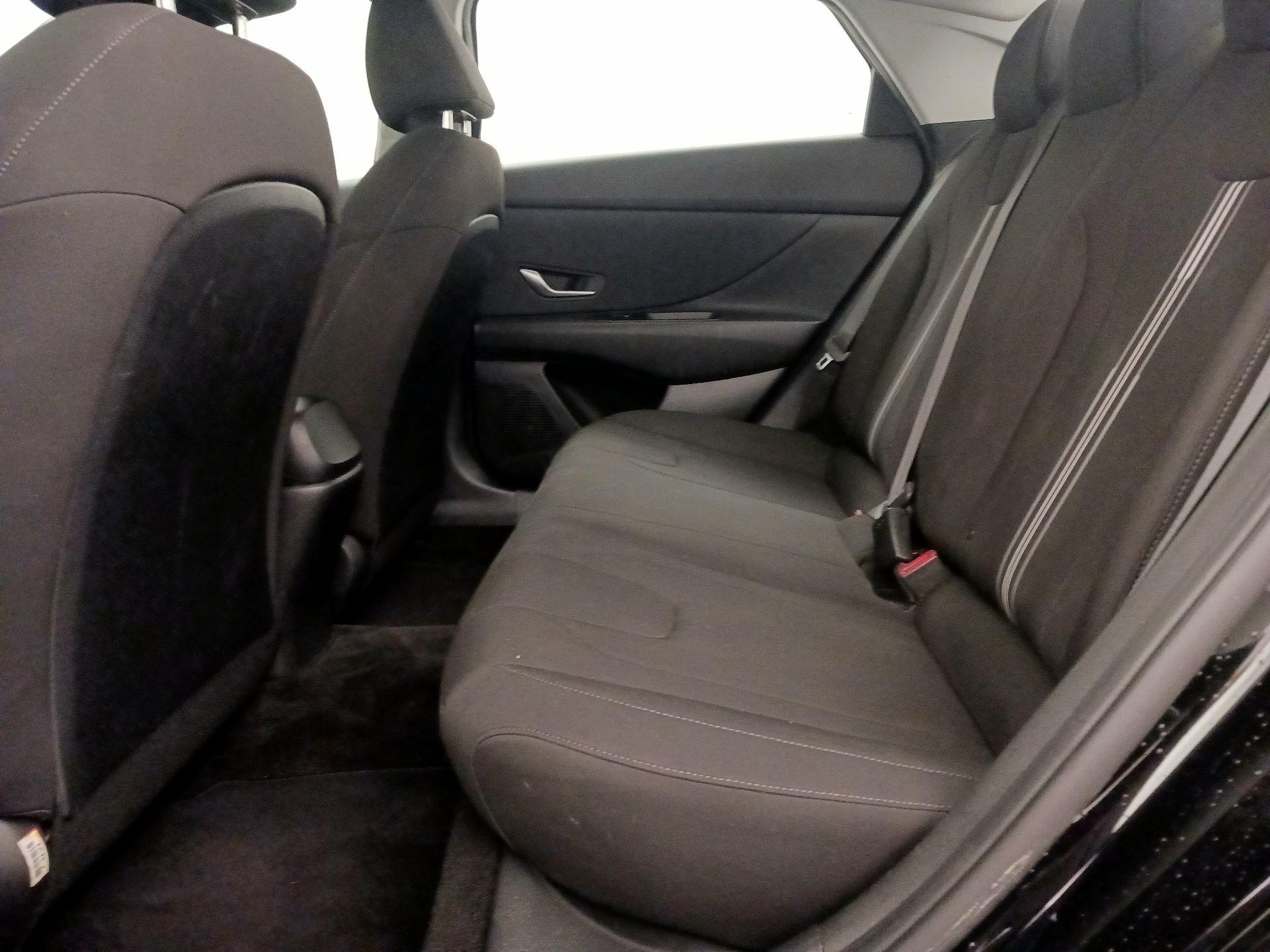 Thumbnail: 2022 Hyundai Elantra - 19