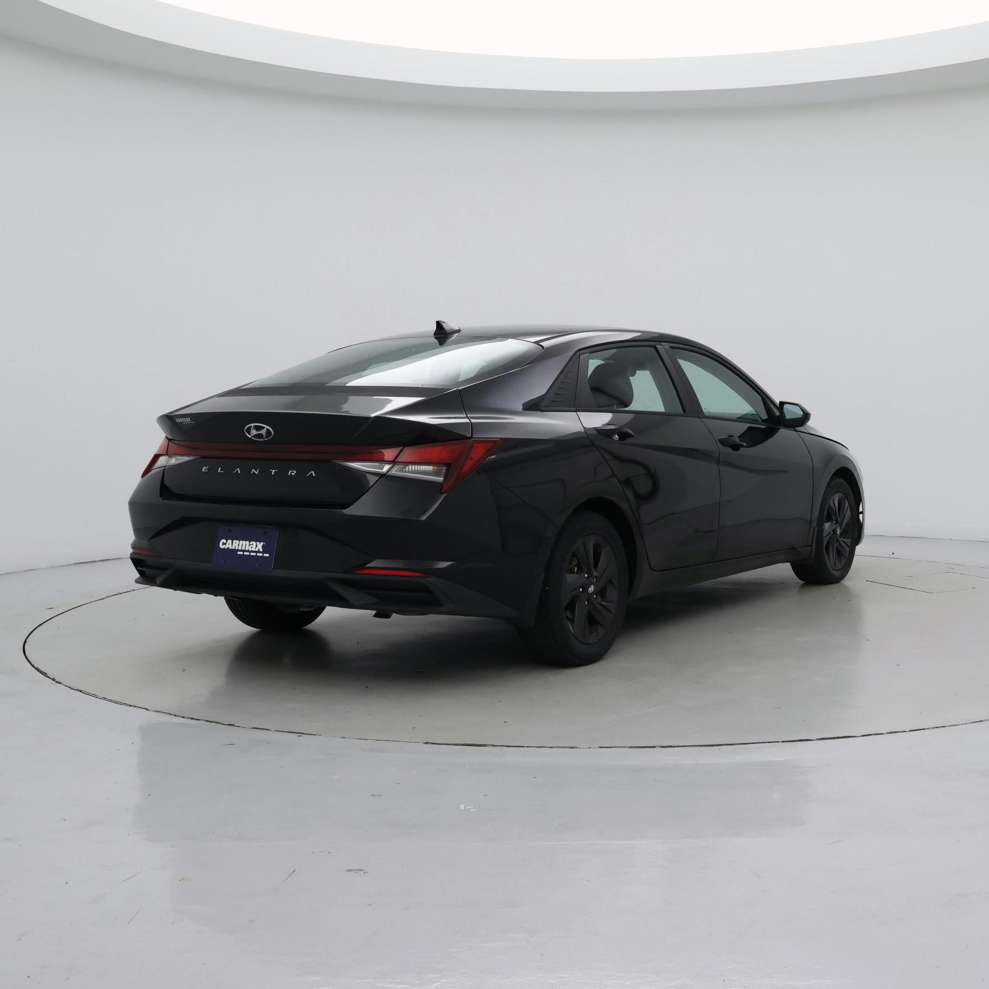 Thumbnail: 2022 Hyundai Elantra - 8