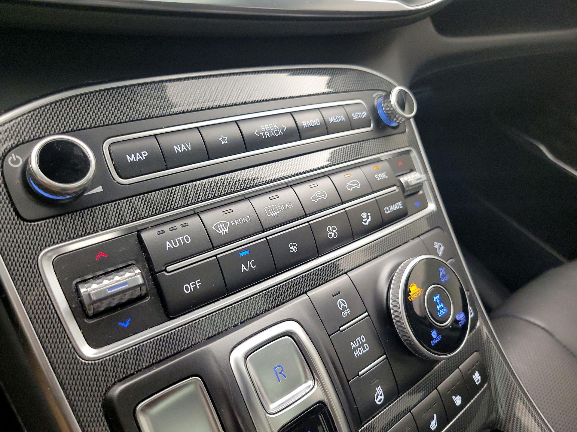 Thumbnail: 2023 Hyundai Santa Fe - 17