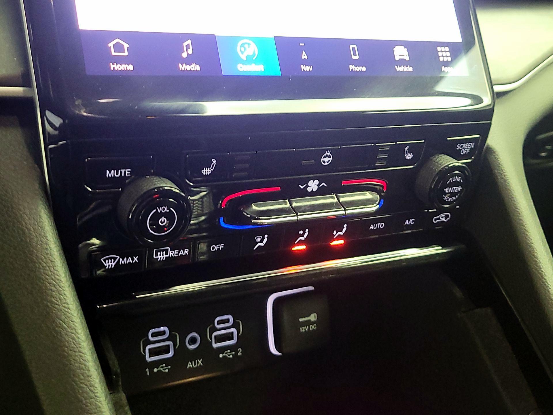 Thumbnail: 2022 Jeep Grand Cherokee - 17