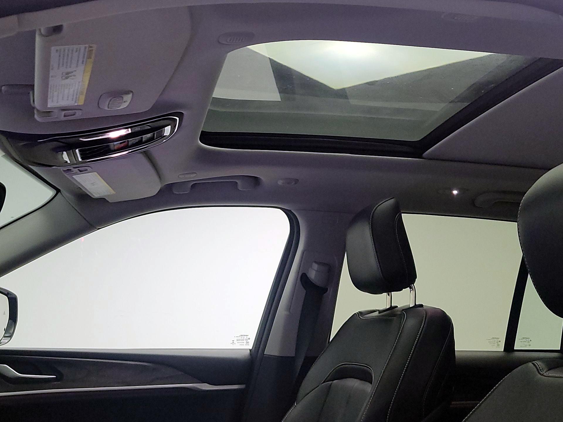 Thumbnail: 2022 Jeep Grand Cherokee - 20